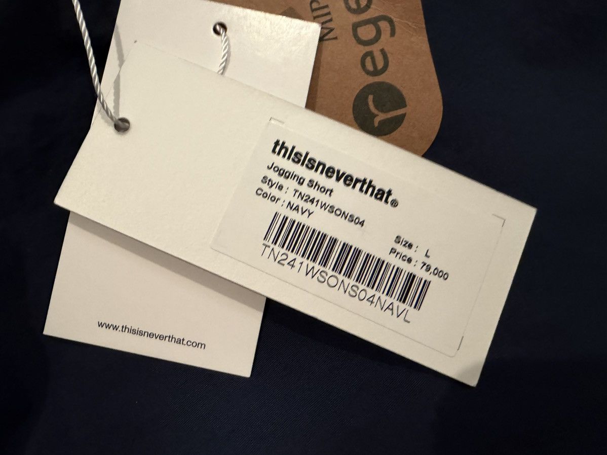 thisisneverthat NWT Thisisneverthat Shorts Jogging Shorts Navy Size Large Size US 34 / EU 50 - 3 Thumbnail