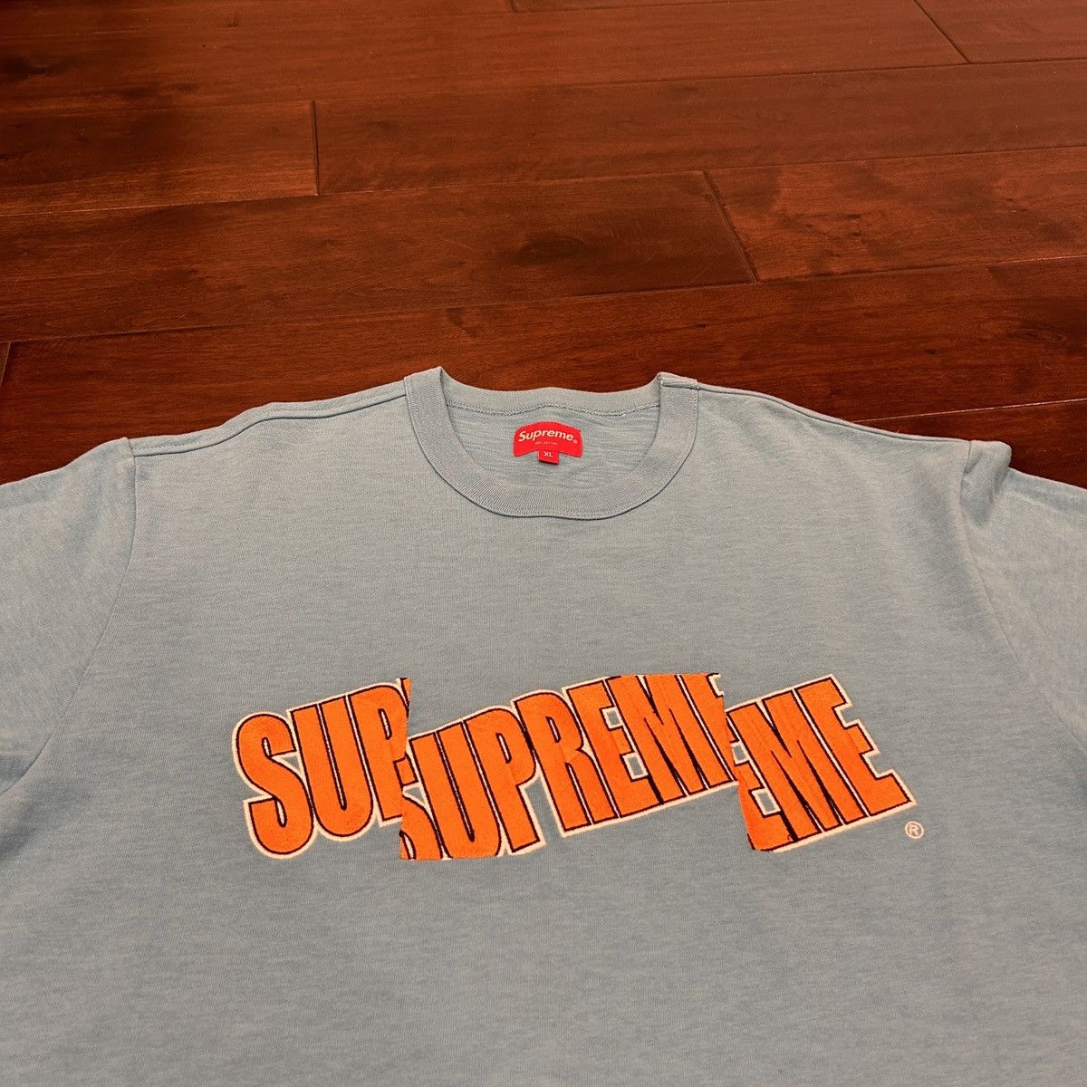 Supreme Supreme cut logo s/s Size US XL / EU 56 / 4 - 2 Thumbnail