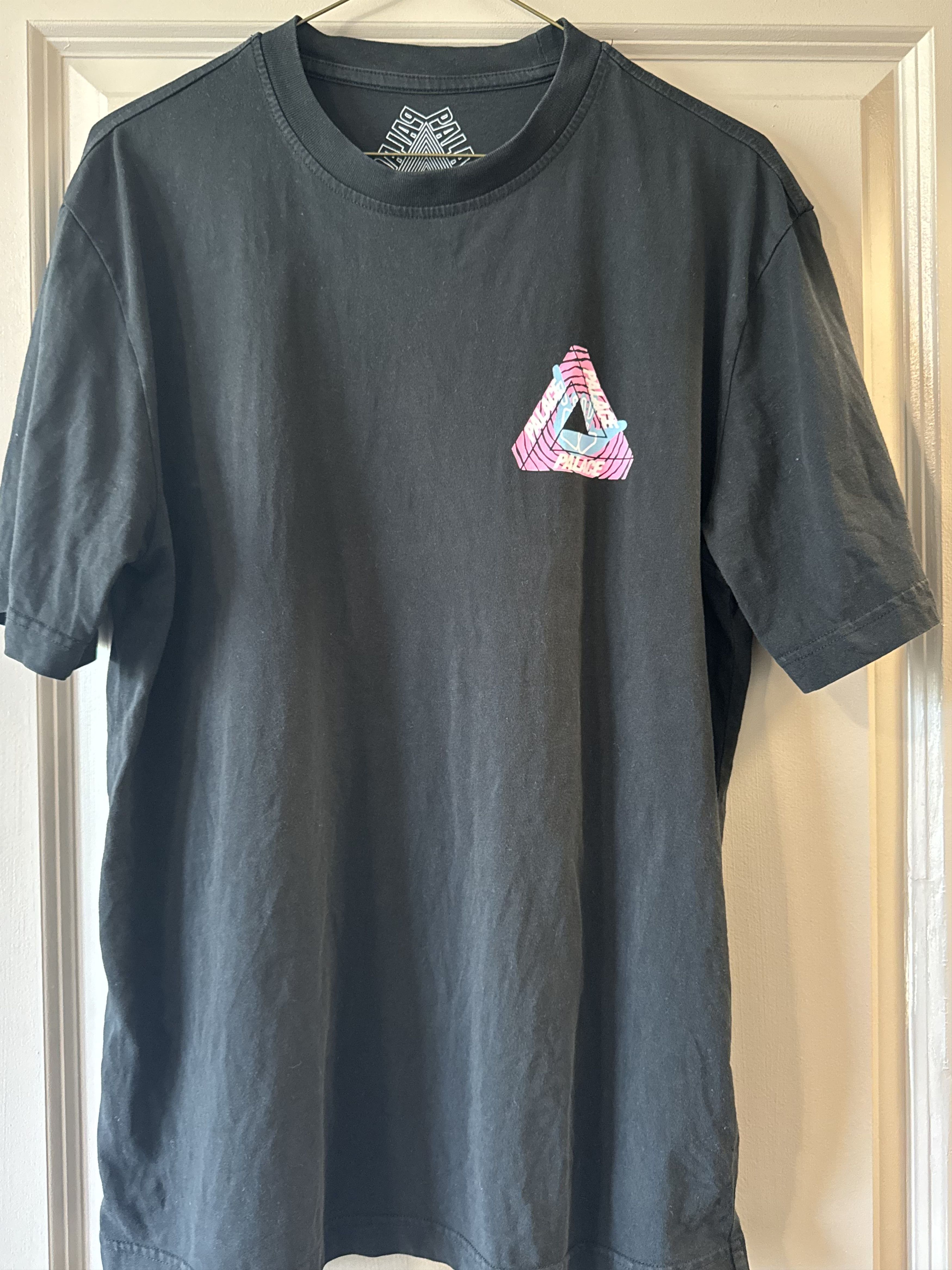Palace Palace Tri-ferg Shakka tee Size US M / EU 48-50 / 2 - 2 Thumbnail