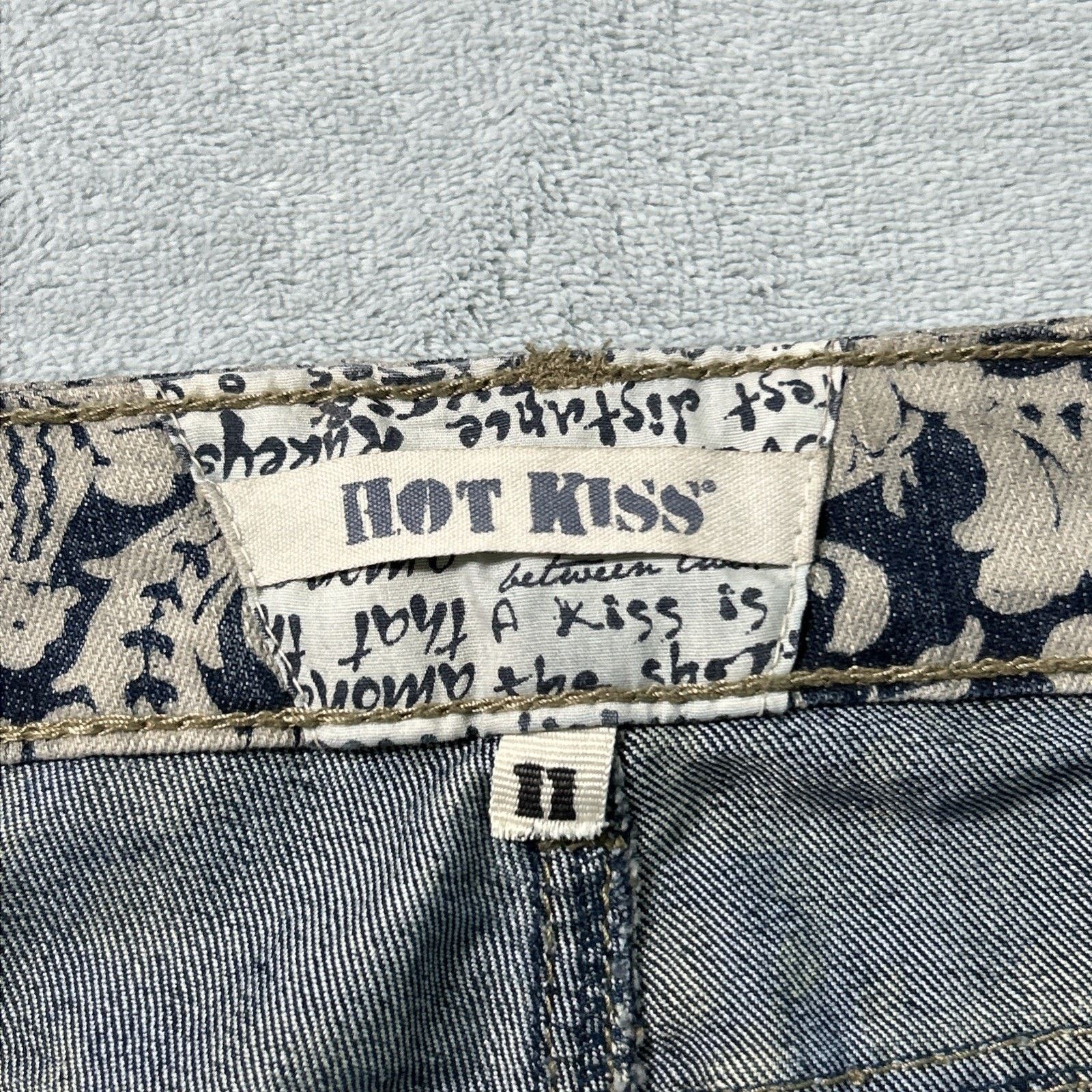 Affliction Hot Kiss Straight Slim Jeans Ws 11 34x31 Wing Cross Gothic Size 34" / US 12 / IT 48 - 4 Thumbnail