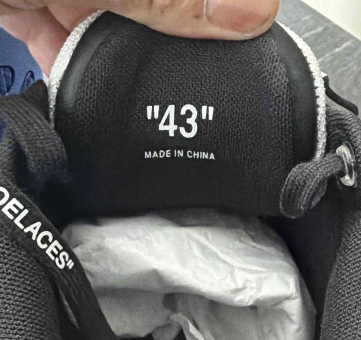 Off-White Off white- Out of Office Low Top Sneaker size:43 Size US 10 / EU 43 - 9 Thumbnail