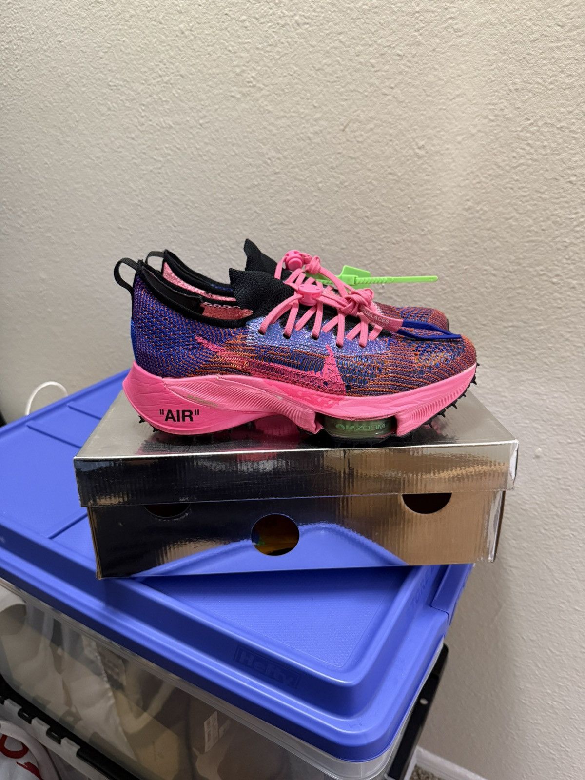 Nike × Off-White Off White Air Zoom Tempo Size US 9 / EU 42 - 3 Thumbnail