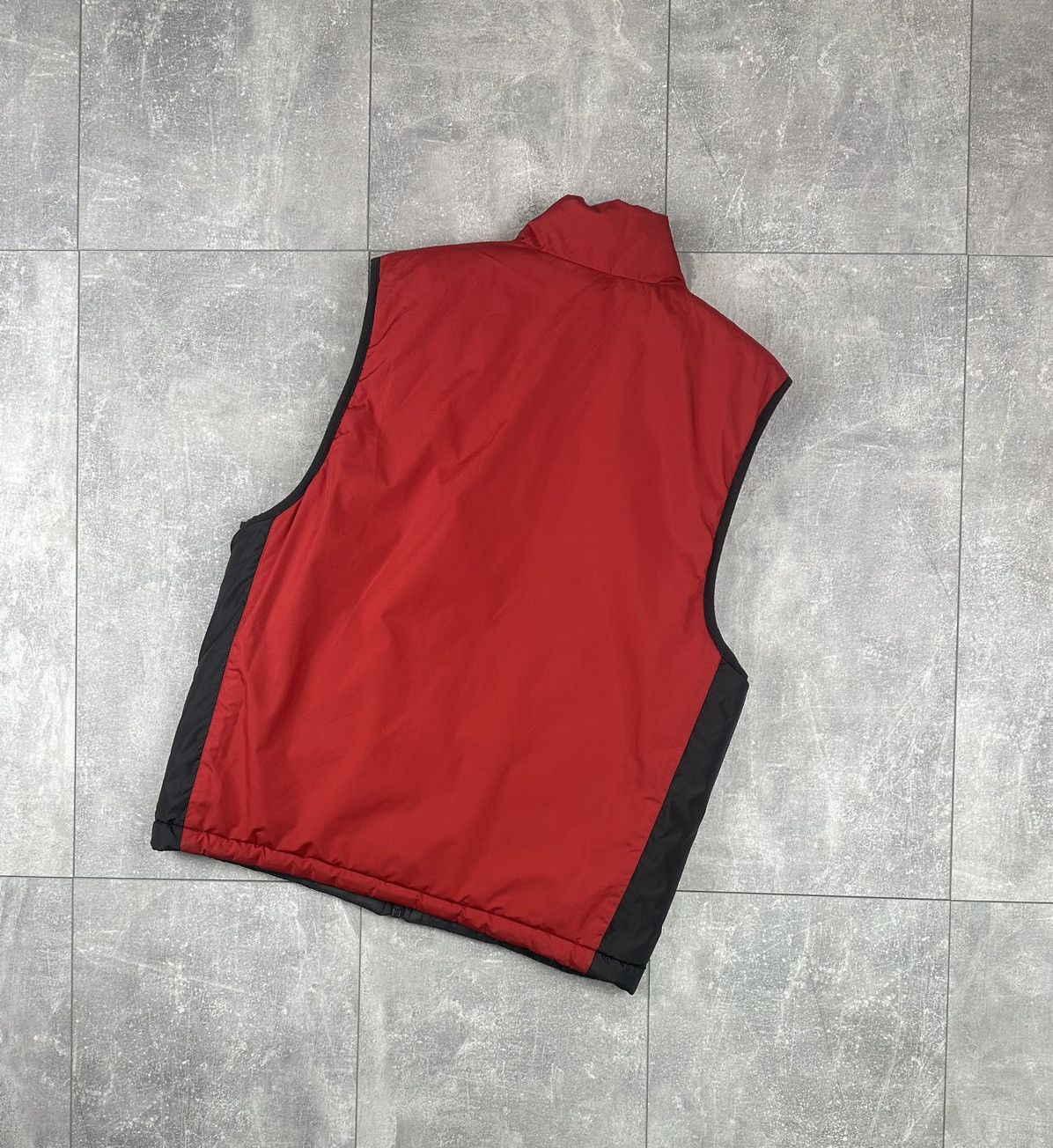 Nike Nike Reversible Sportswear Vest Red/Black Swoosh Logo Size US S / EU 44-46 / 1 - 7 Thumbnail