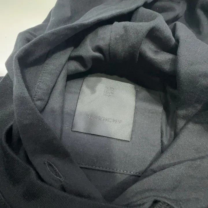 Givenchy Givenchy Givenchy Black Geometric Print Long Sleeve Tee -2 Size US S / EU 44-46 / 1 - 5 Thumbnail
