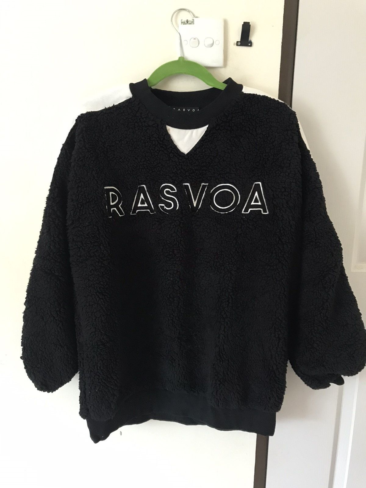 Japanese Brand Rasvoa Sherpa Black Plain Sweatshirt Size US L / EU 52-54 / 3 - 3 Thumbnail
