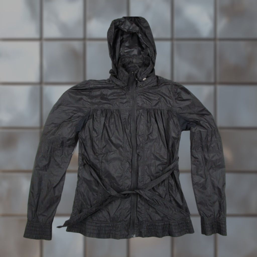 Lululemon Lululemon Jacket Womens 6 Black Hooded Zip Nylon Windbreaker Front Tie Size M / US 6-8 / IT 42-44 - 1 Thumbnail