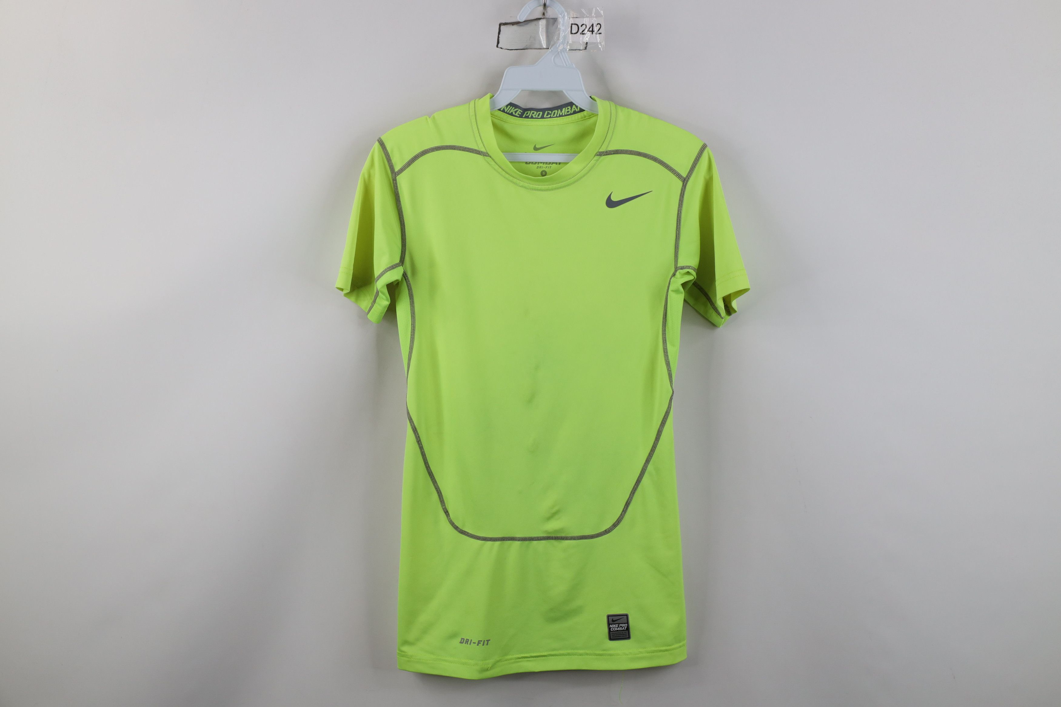 Nike Nike Pro Combat Training Short Sleeve T-Shirt Volt Yellow Size US S / EU 44-46 / 1 - 1 Thumbnail