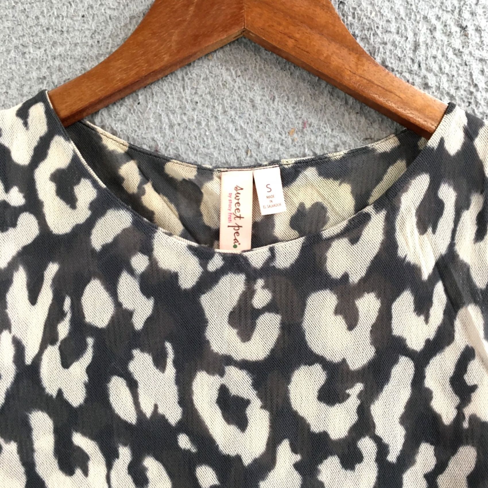 Vintage Sweet Pea by Stacy Frati Tank Top Women Small Sleeveless Animal Print Gray White Size S / US 4 / IT 40 - 3 Thumbnail