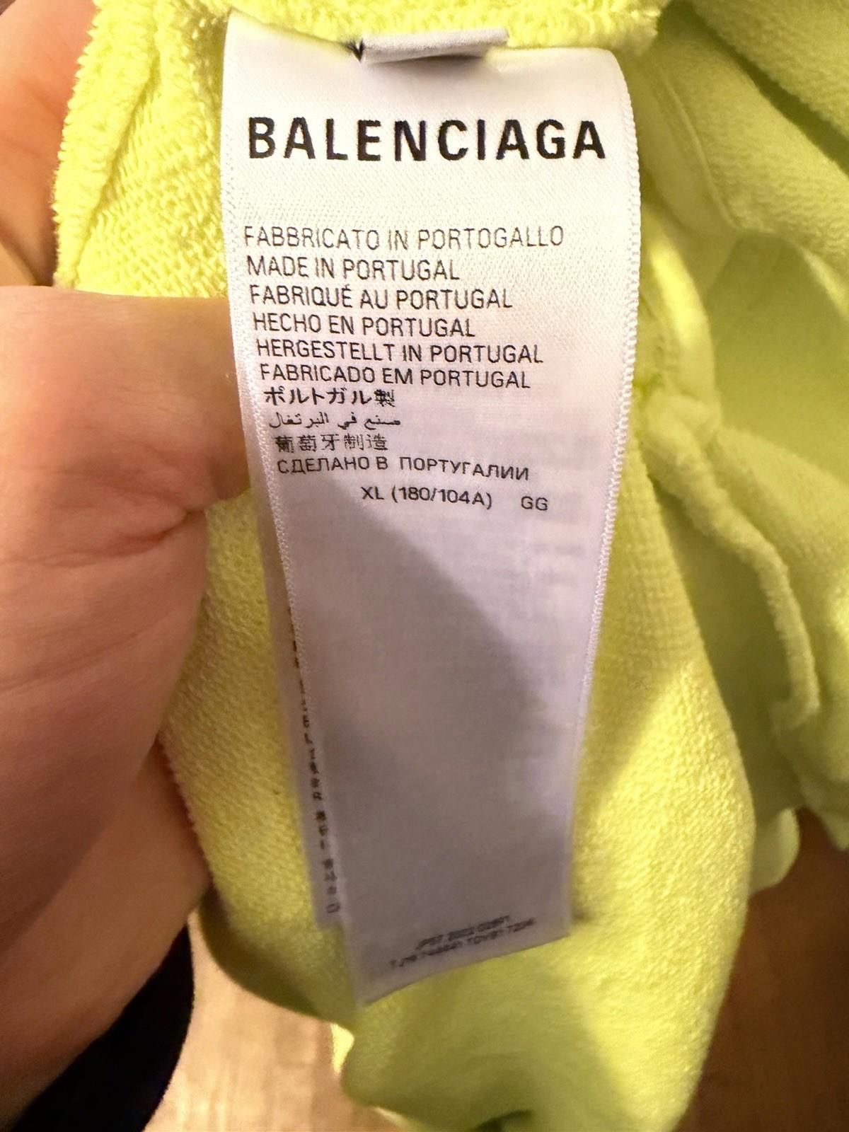 Balenciaga Balenciaga Tape Logo Hoodie Yellow XL New w/ Tags Size US XL / EU 56 / 4 - 5 Thumbnail