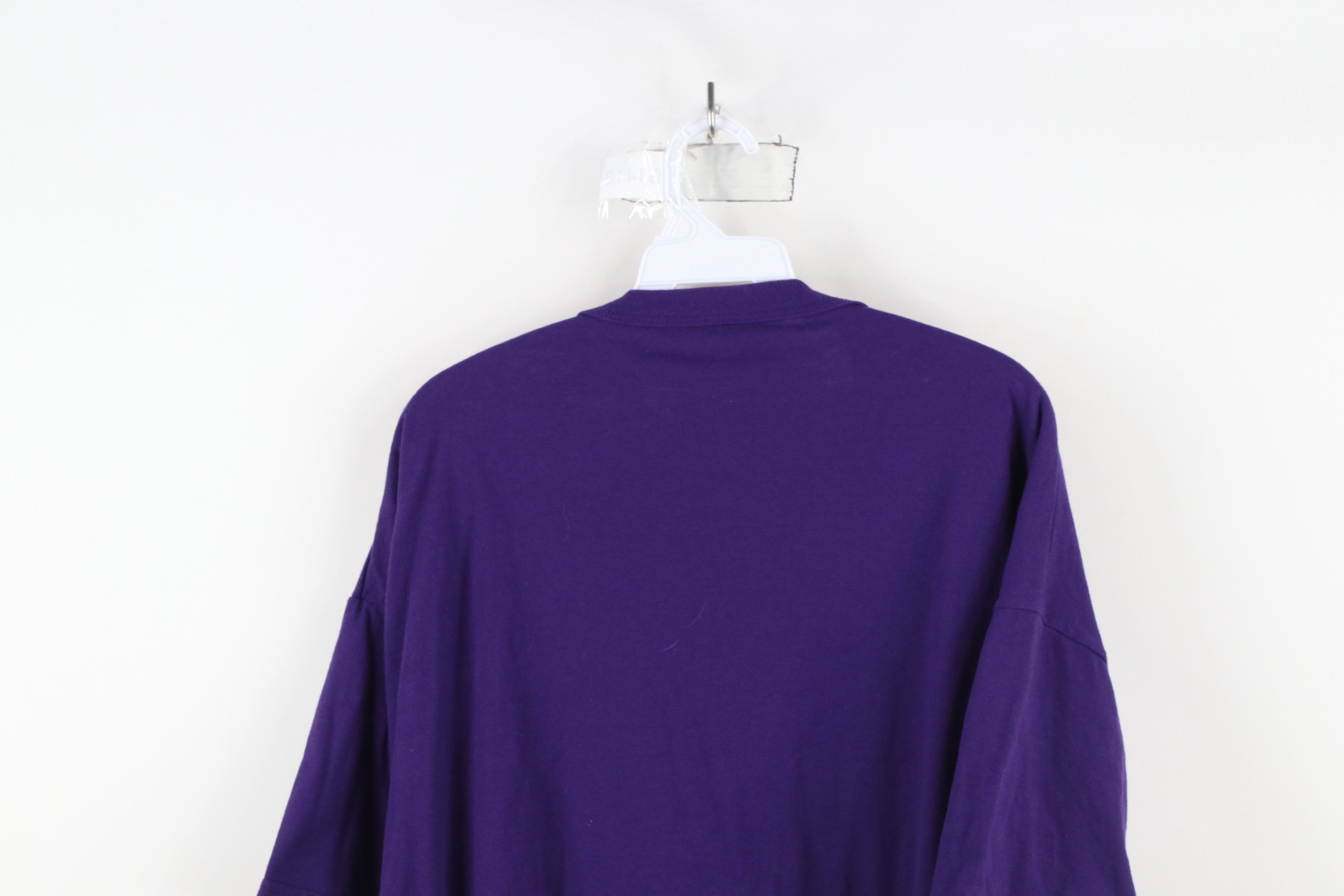 Russell Athletic × Vintage Vintage 90s Russell Athletic University Volleyball T-Shirt Size US XL / EU 56 / 4 - 11 Thumbnail