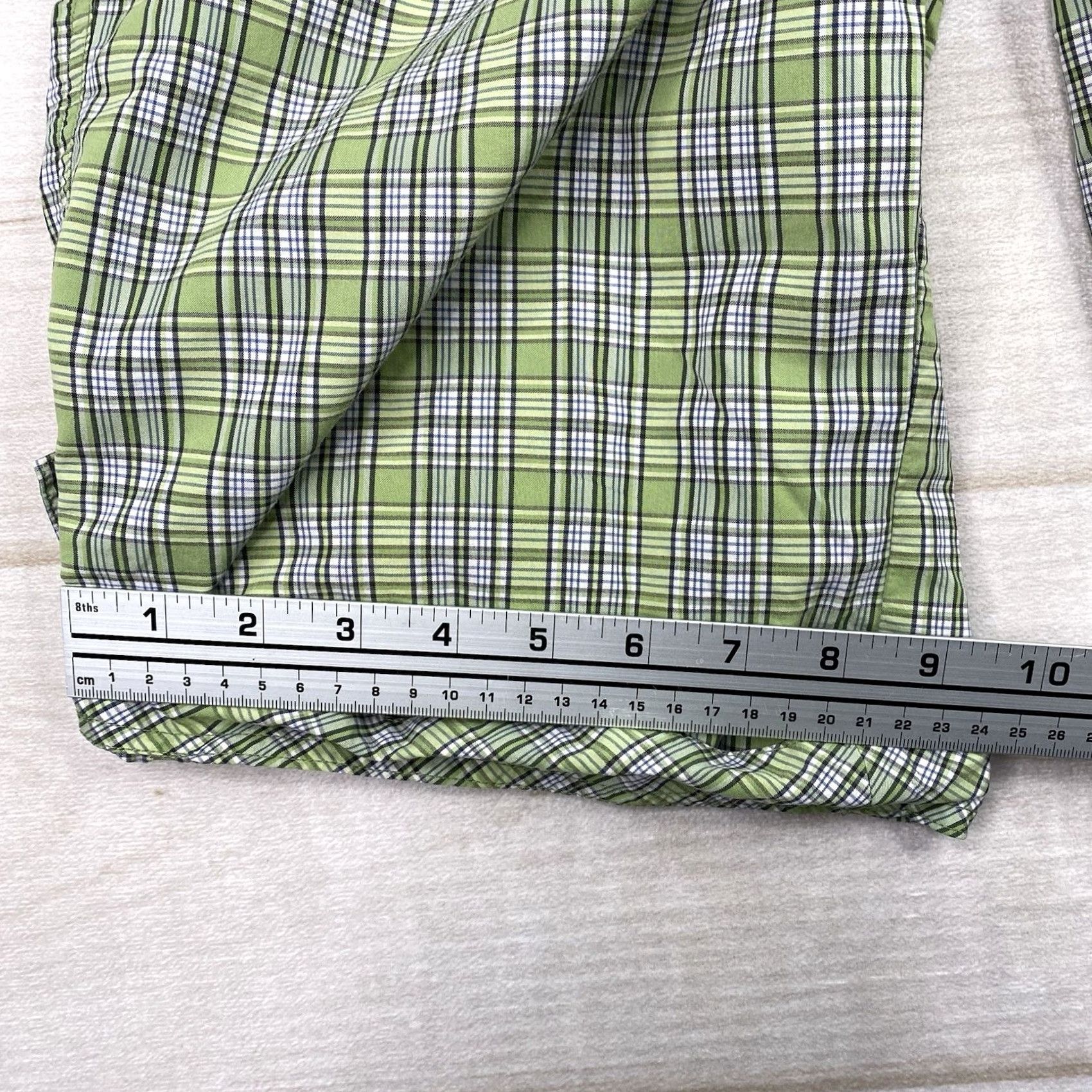 Vintage Lolë Lole Bermuda Shorts Womens 10 Green Plaid Roll Up Leg Stretch Water Resistant Bermuda shorts Green Plaid 10 Womens Size 32" / US 10 / IT 46 - 5 Thumbnail