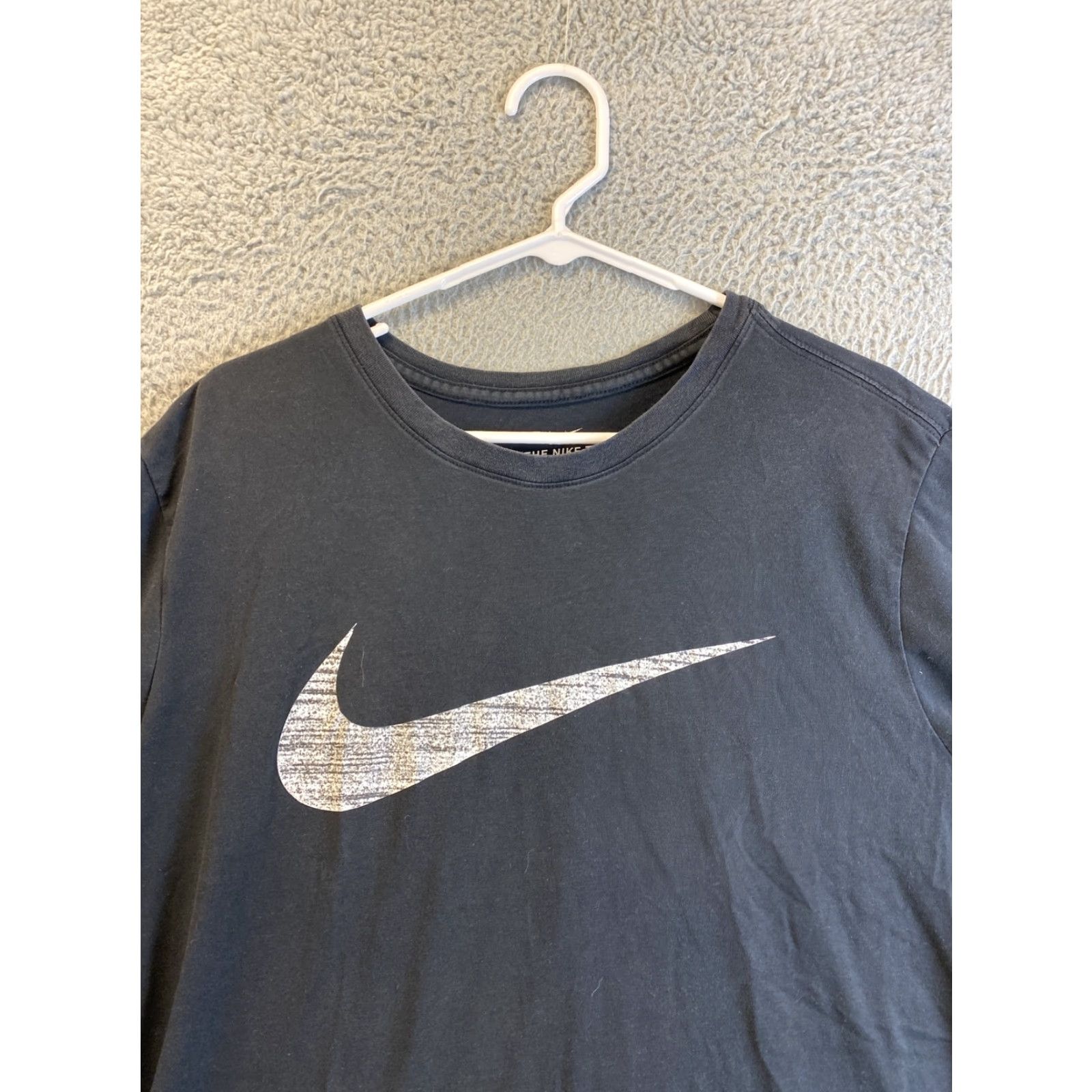 Nike Nike Shirt Mens XL Swoosh black White Short Sleeve 94-11 Size US XL / EU 56 / 4 - 2 Thumbnail