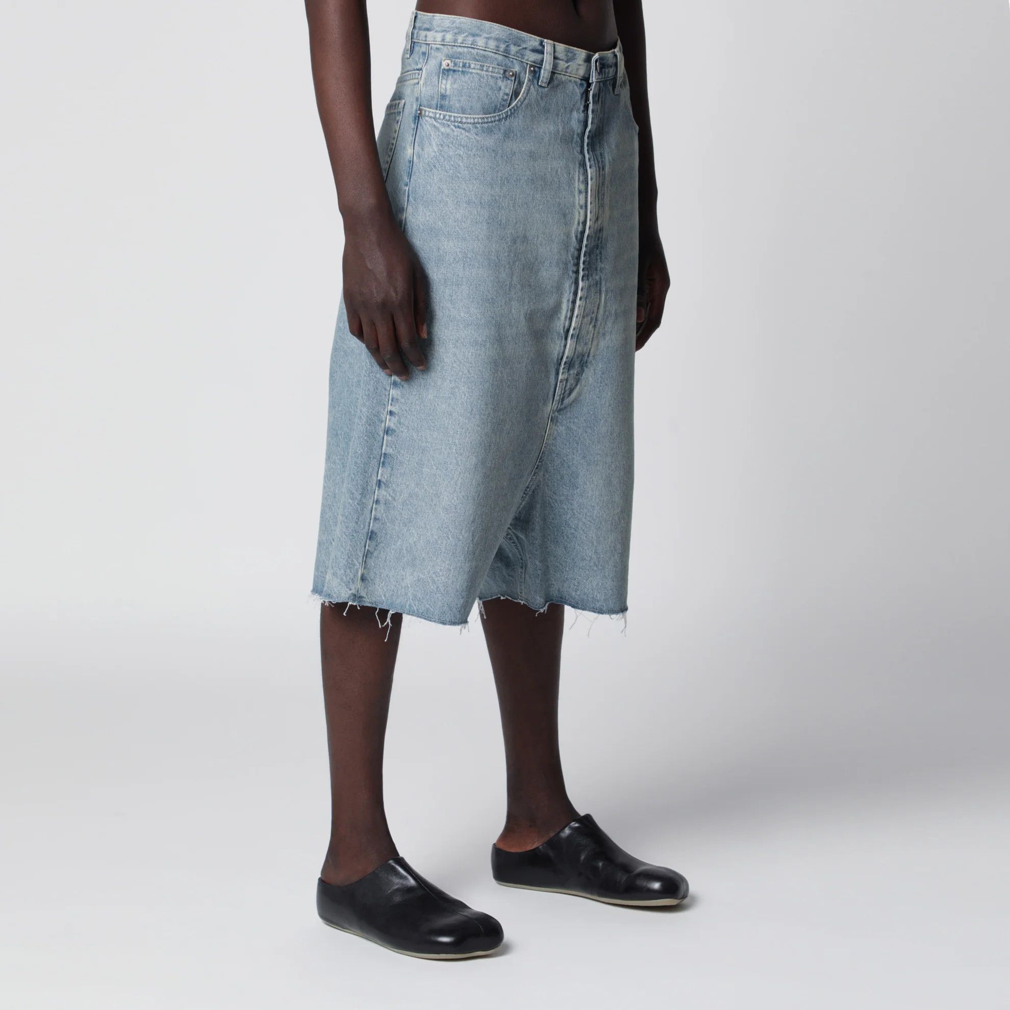 Maison Margiela o1d2blof0526 Denim Bermuda Shorts in Light Blue Size US 30 / EU 46 - 3 Thumbnail
