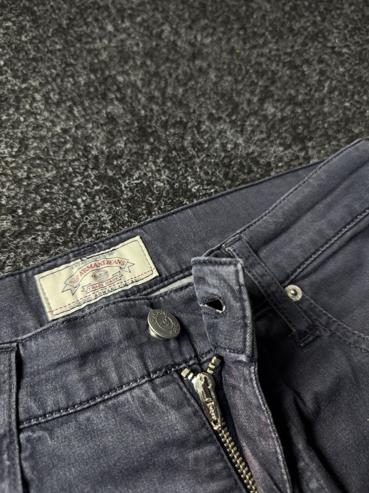 Armani 90s Armani Jeans Washed Faded Blue Straight Fit Denim Pants Size US 30 / EU 46 - 8 Thumbnail