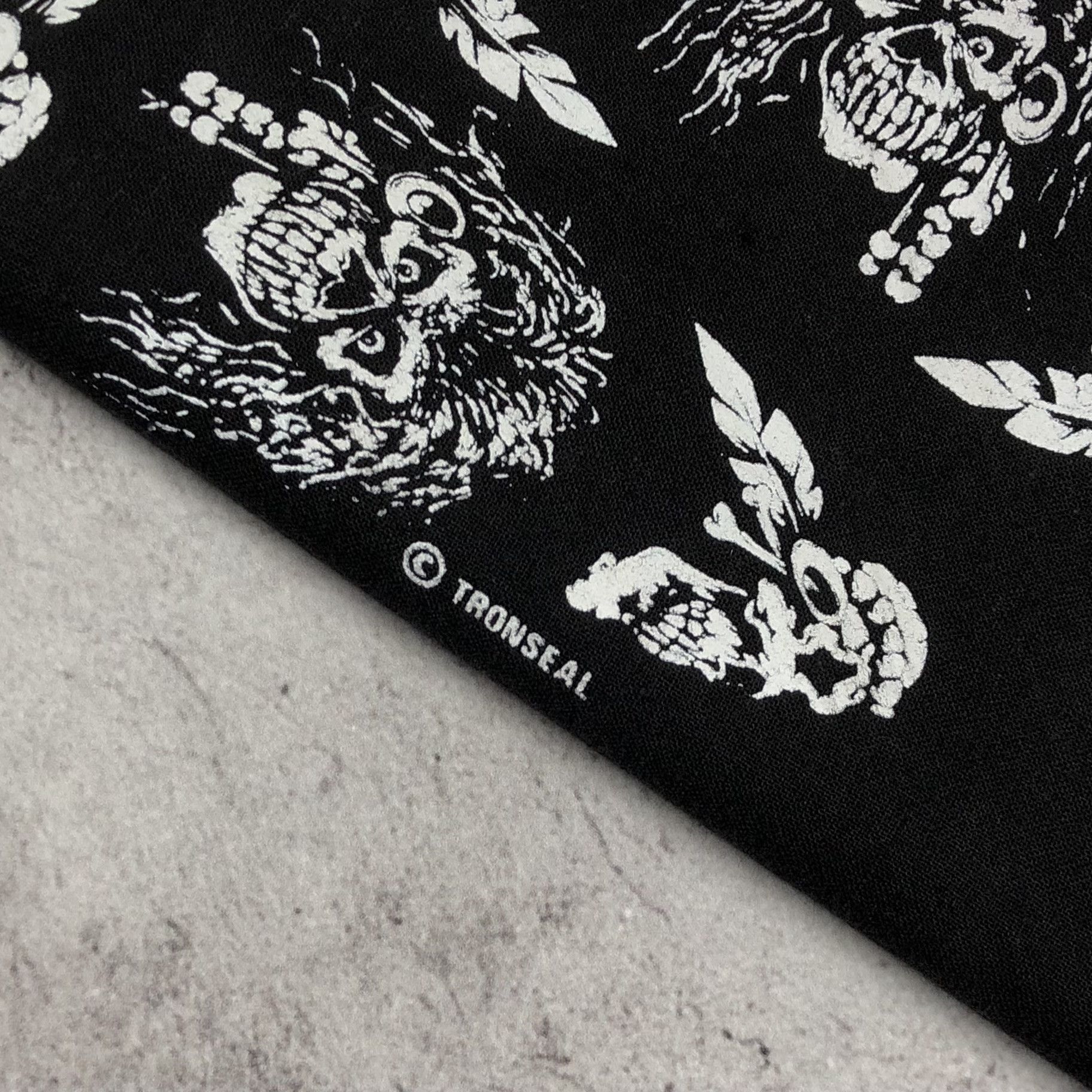 Vintage Vintage Tronseal Skulls Bandana iron maiden eddie Size ONE SIZE - 1 Thumbnail