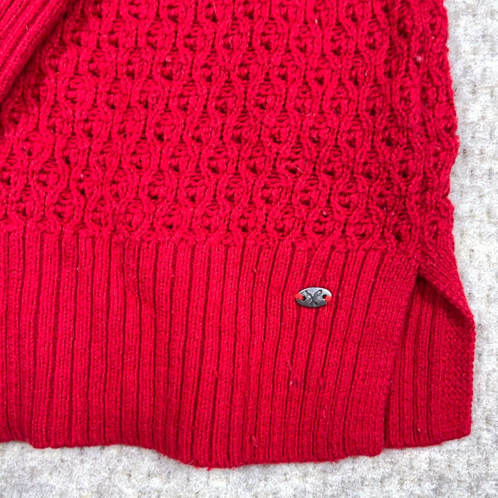American Eagle Outfitters VINTAGE American Eagle Outfitters Sweater Women M Red V-Neck Cable-Knit Pullover Seasonal All Seasons, Lightweight, Classic, 00s Size M / US 6-8 / IT 42-44 - 4 Thumbnail