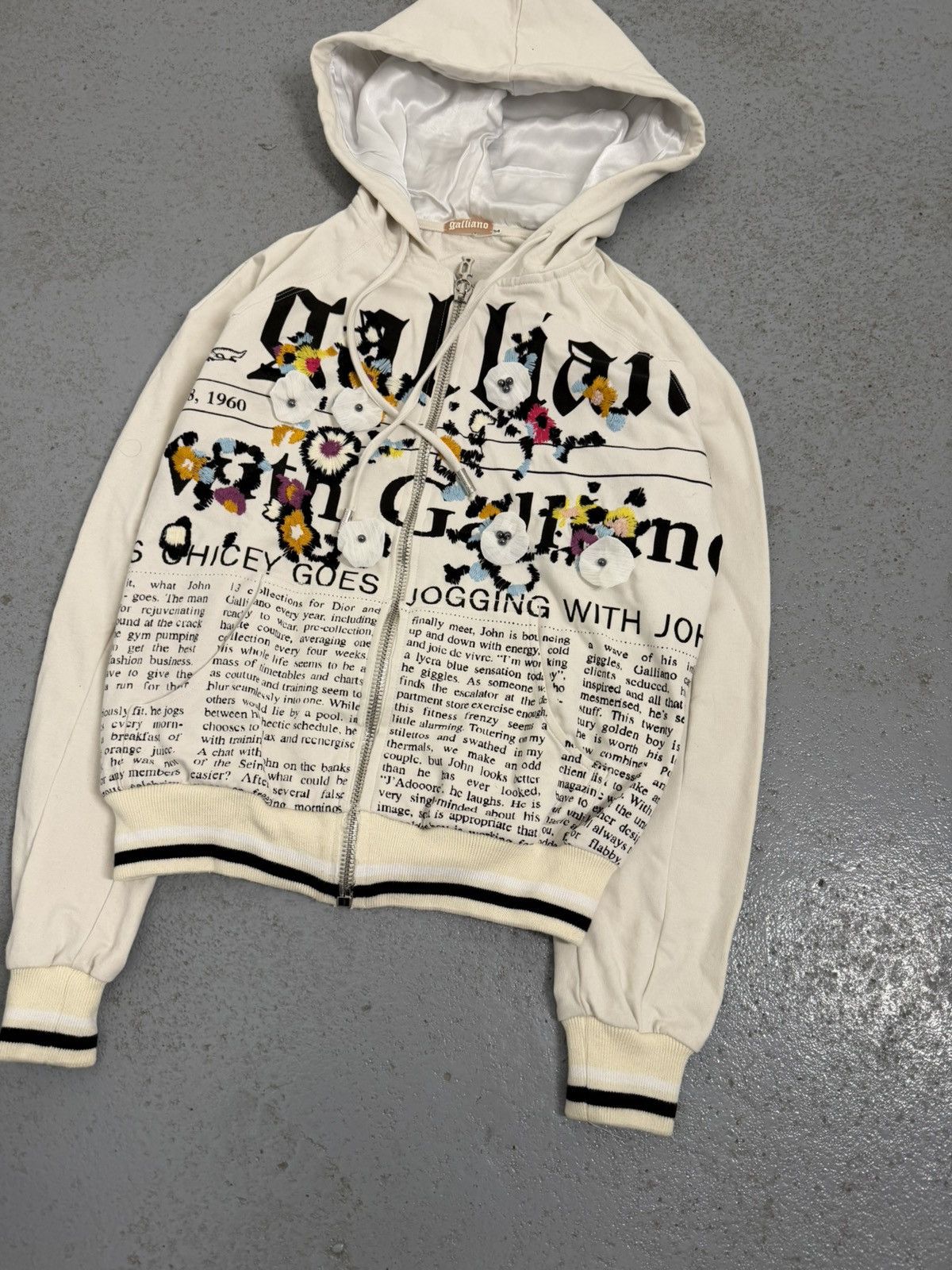 John Galliano Vintage John Galliano Abstract Flowers x Gazette Zip Hoodie Size XS / US 0-2 / IT 36-38 - 2 Thumbnail