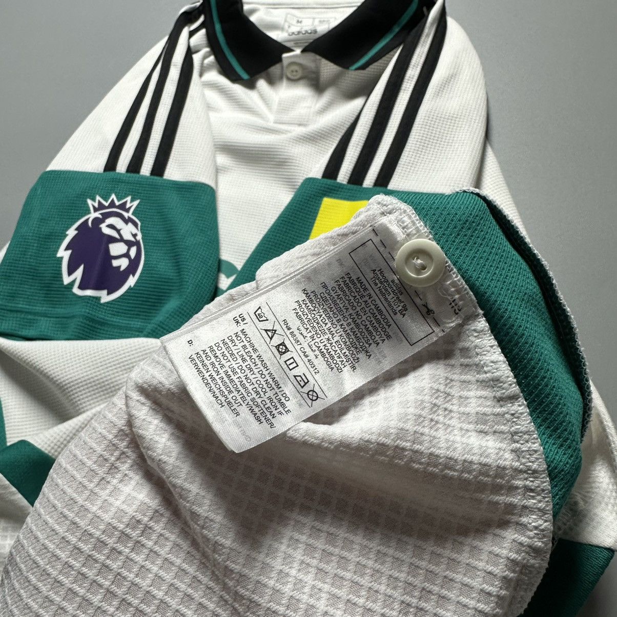 Adidas NEWCASTLE ADIDAS 2024/2025 FOOTBALL THIRD JERSEY #39 BRUNO G Size US M / EU 48-50 / 2 - 12 Thumbnail