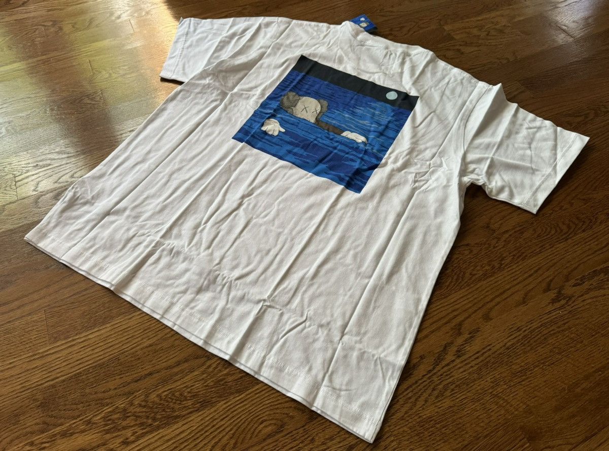 Kaws × Uniqlo Medium Kaws Artbook Cover Tee White Uniqlo UT T-Shirt Figure Size US M / EU 48-50 / 2 - 5 Thumbnail