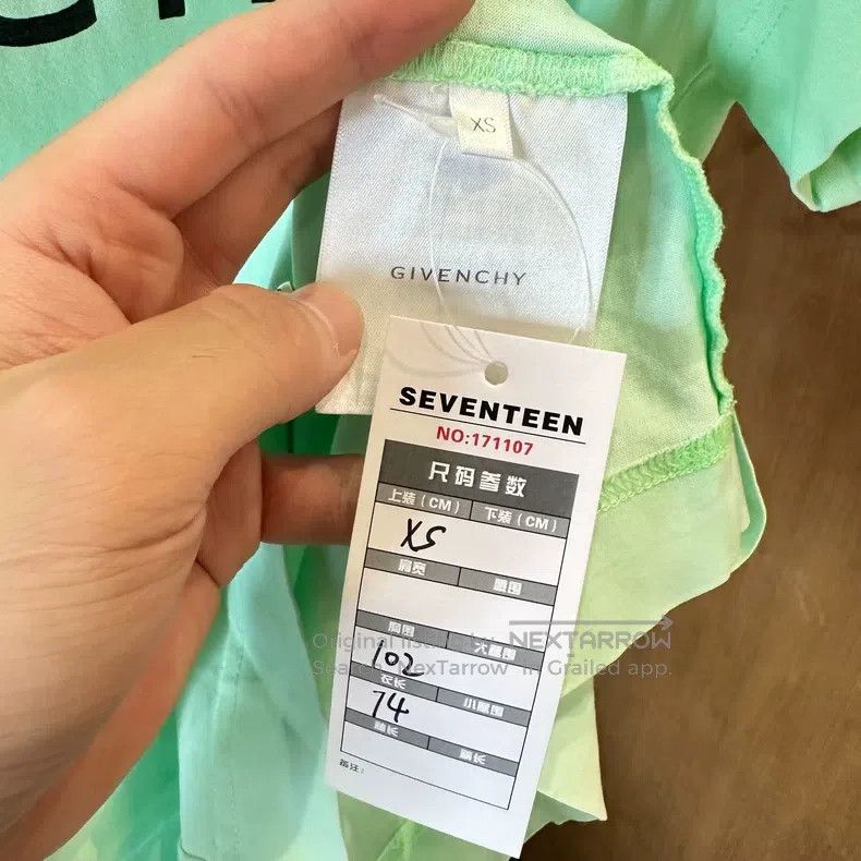 Givenchy Givenchy Classic Light Green Letter Logo Short Sleeve Size US XS / EU 42 / 0 - 8 Thumbnail
