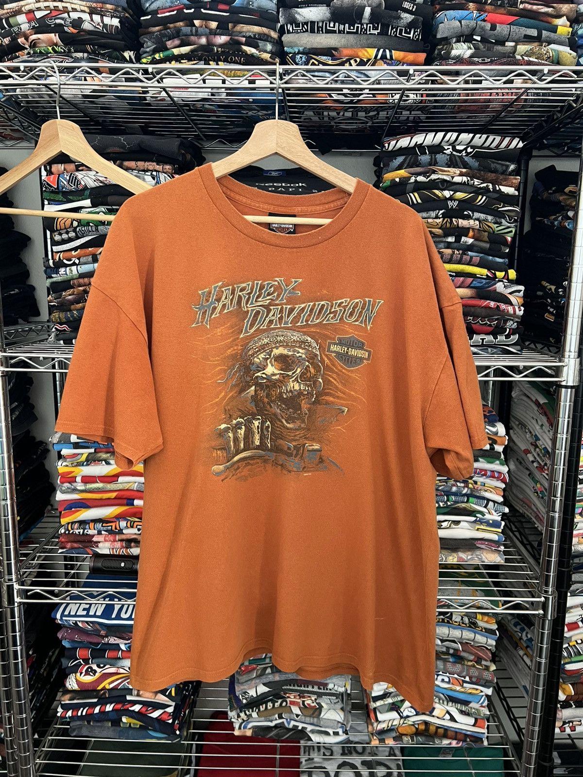 Harley Davidson H-D Rubber City Akron OH Pirate Skull Tee Size US XXL / EU 58 / 5 - 1 Thumbnail