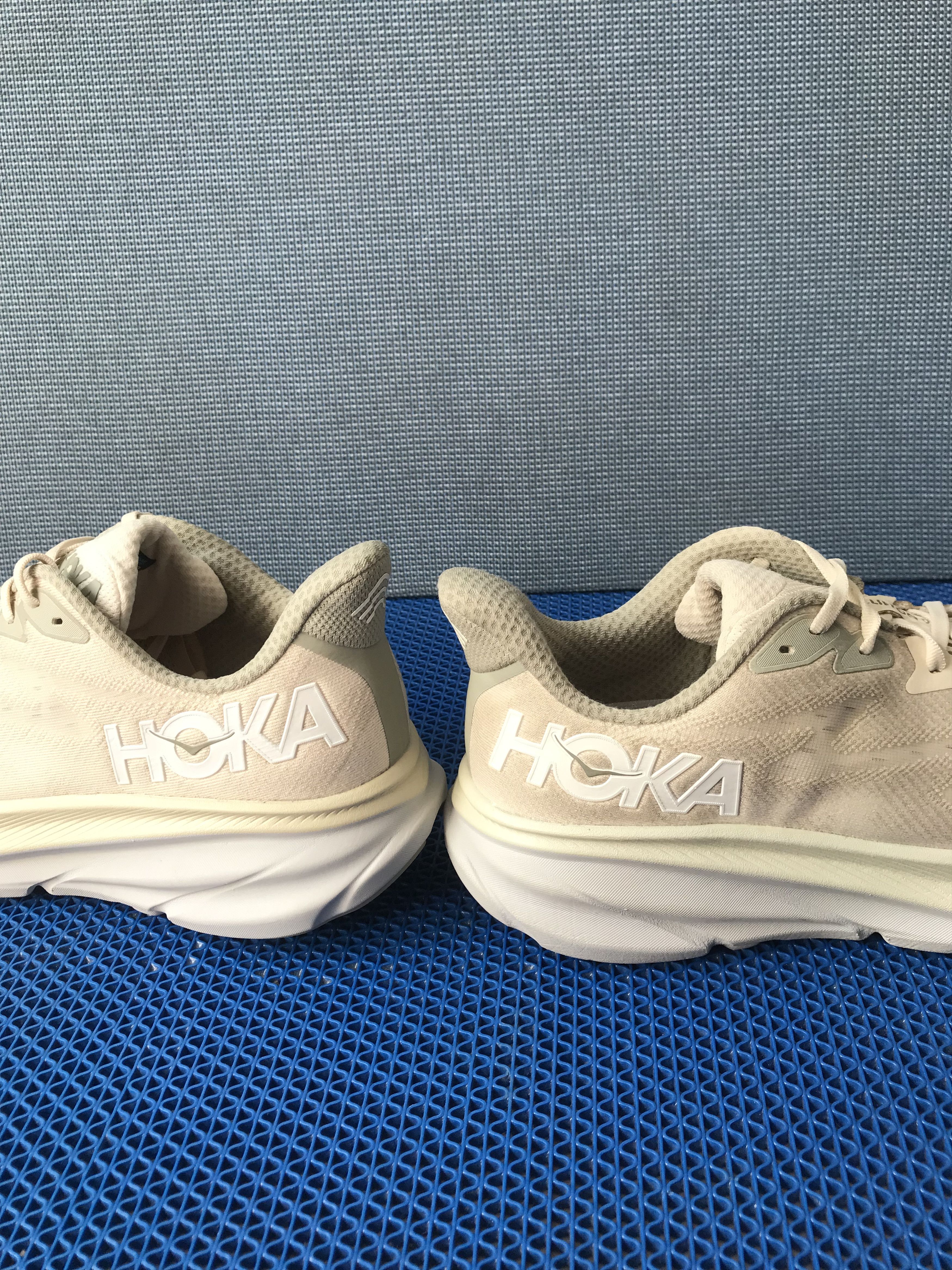 Hoka Hoka Clifton 9/H run running Tennis padel jogging shoes Size US 12 / EU 45 - 7 Thumbnail