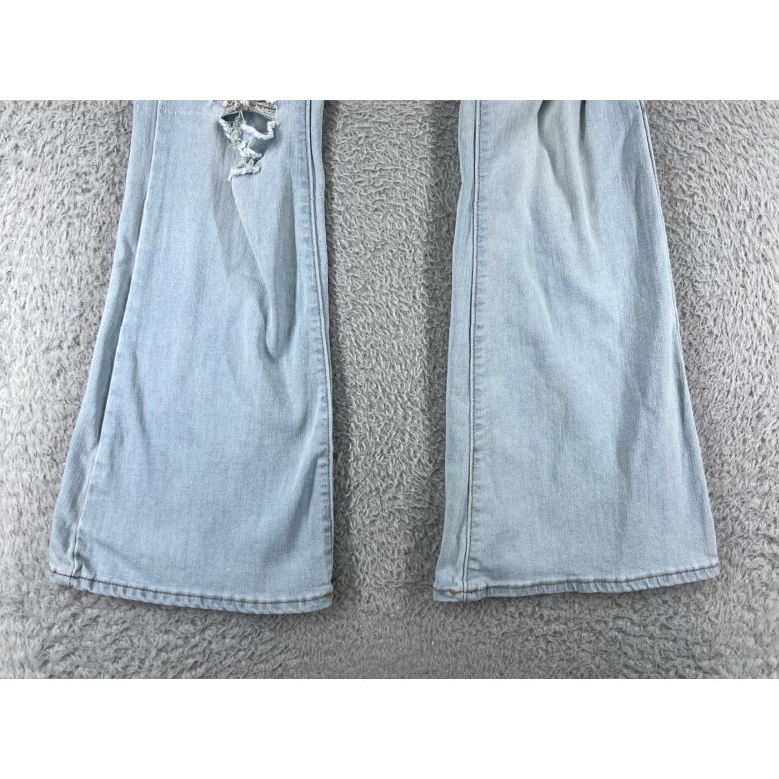 Almost Famous Almost Famous Jeans Womens 3 Blue Denim Flared Distressed Slimming 5-Pocket Cotton Blend Size 26" / US 2 / IT 38 - 6 Thumbnail