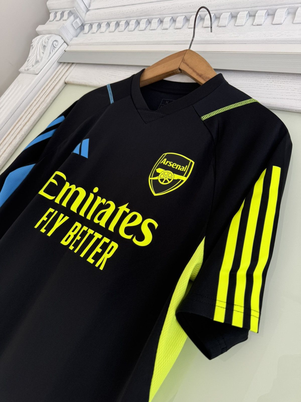 Adidas Arsenal 2023-2024 Soccer Training Jersey Football Shirt Kit Size US M / EU 48-50 / 2 - 6 Thumbnail