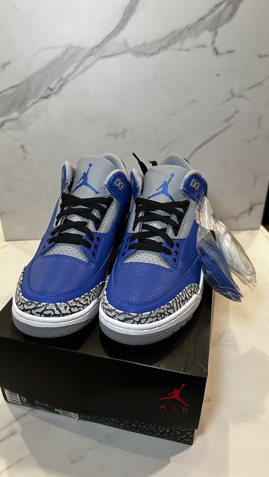 Jordan Brand Jordan 3 Retro Size US 9 / EU 42 - 1 Thumbnail
