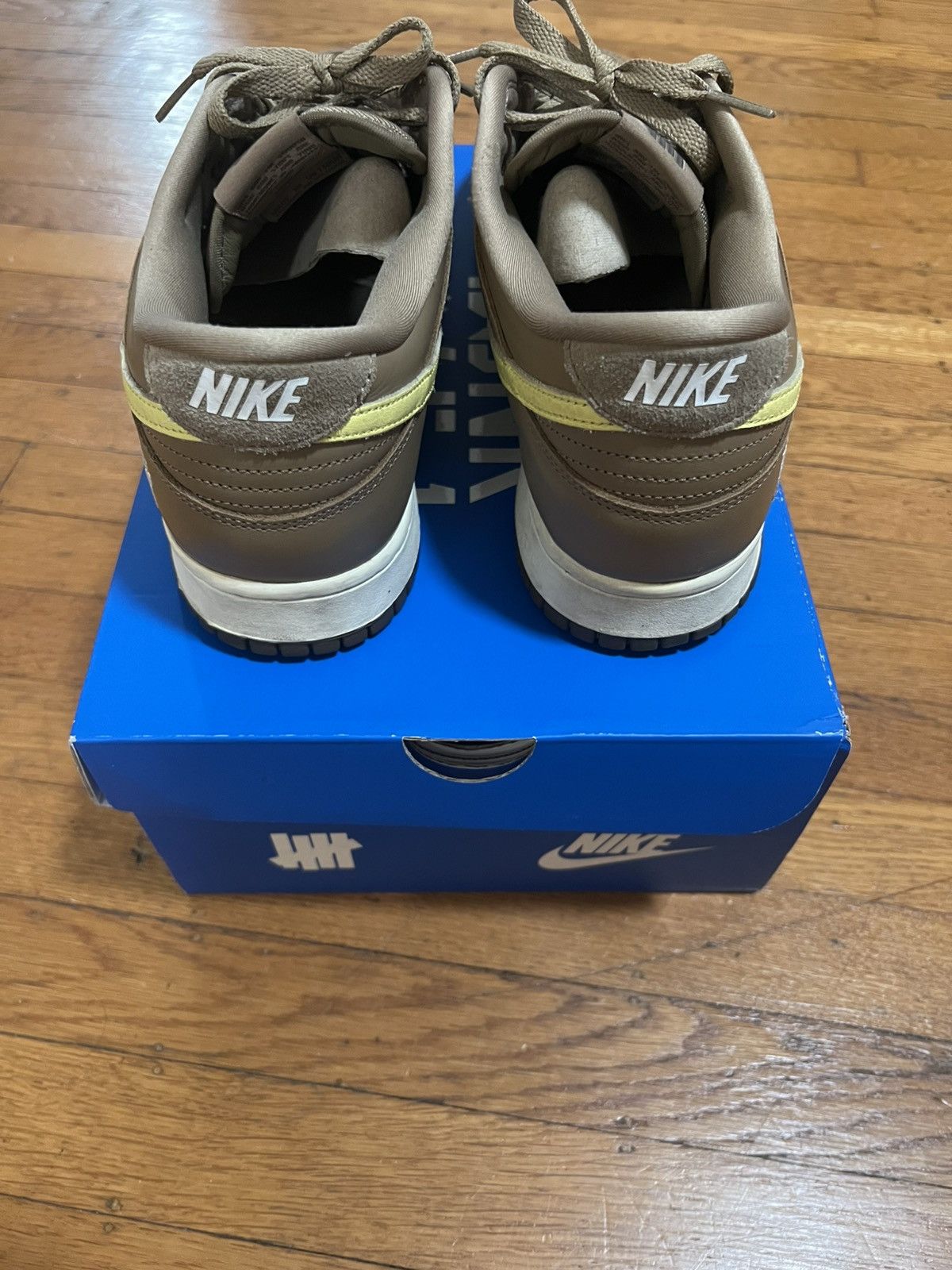 Nike × Undefeated Undefeated x Dunk Low SP ‘Canteen’ Size US 12 / EU 45 - 3 Thumbnail