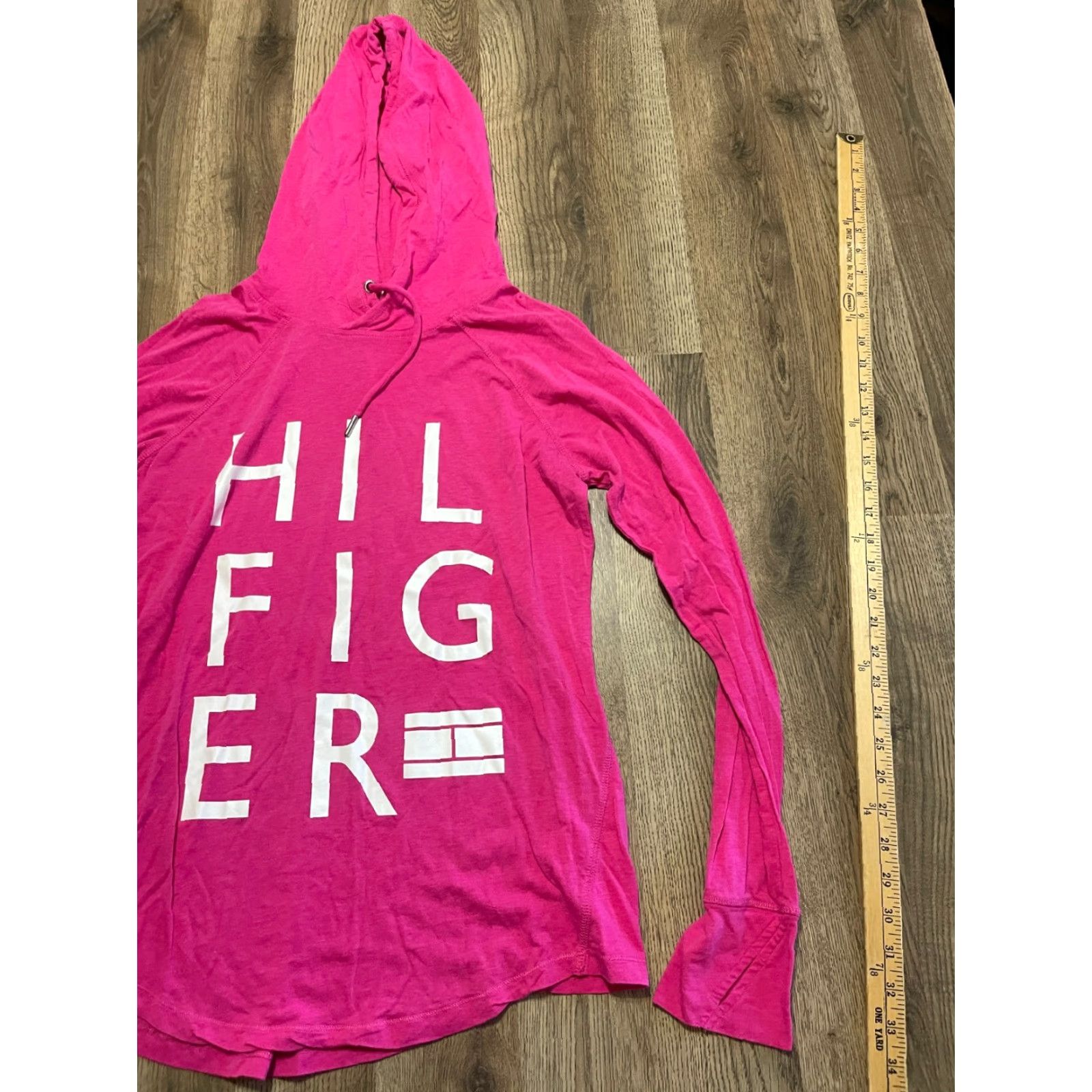 Tommy Hilfiger Tommy Hilfiger Hoodie Womens Large Pink Pullover Logo Brand Regular Size L Casual Modern Logo Pullover Hoodie Mens Womens? Wait. Size L / US 10 / IT 46 - 3 Thumbnail