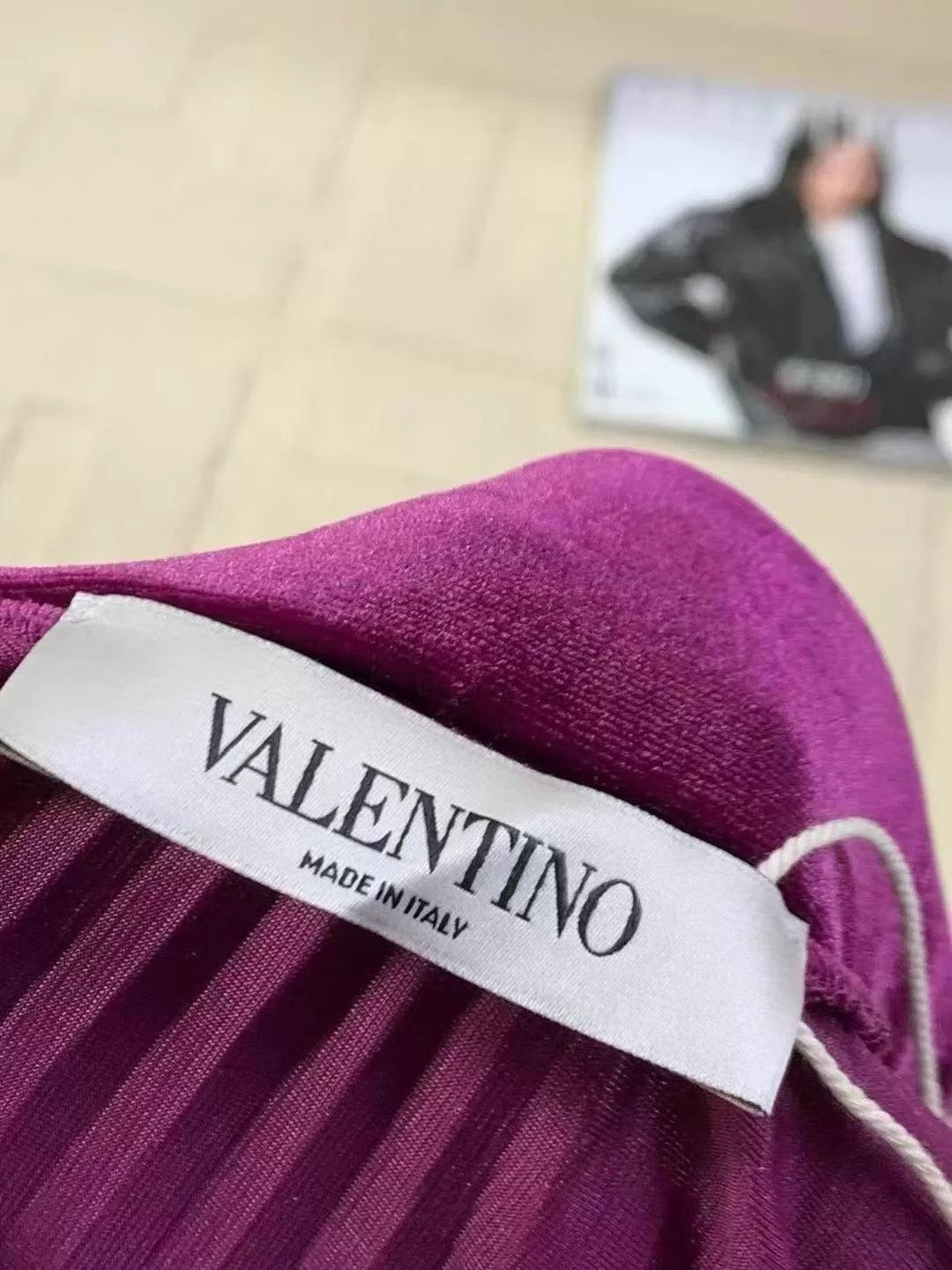Valentino Valentino Velvet Pleated Skirt XS New With Tags Size 25" / US 0 / IT 36 - 5 Thumbnail