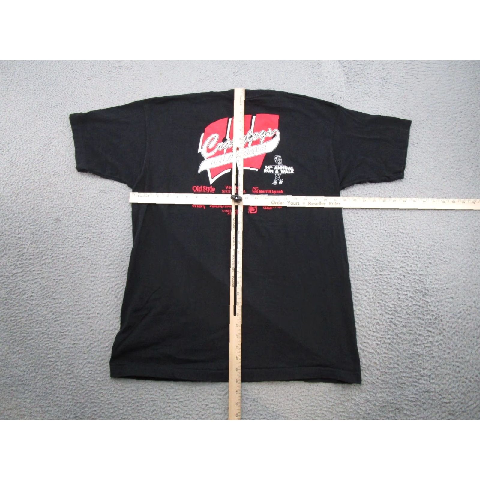 Fruit Of The Loom VINTAGE 1995 14th Annual Crazylegs Run Shirt XL Wisconsin Badgers Single Stitch Shirt Men Black 90s Graphic Tee Size US XL / EU 56 / 4 - 6 Thumbnail