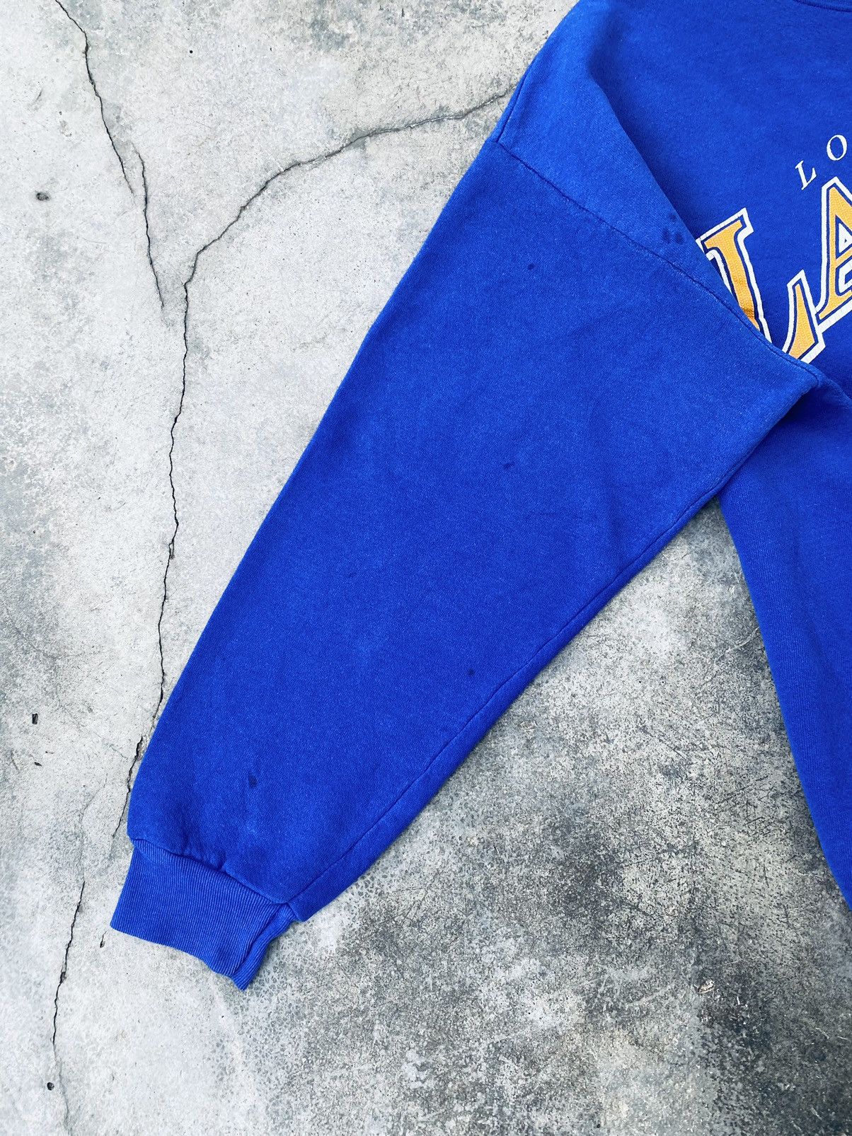 Vintage Vintage 90s Los Angeles Lakers Nba Sweatshirt Size US XL / EU 56 / 4 - 11 Thumbnail