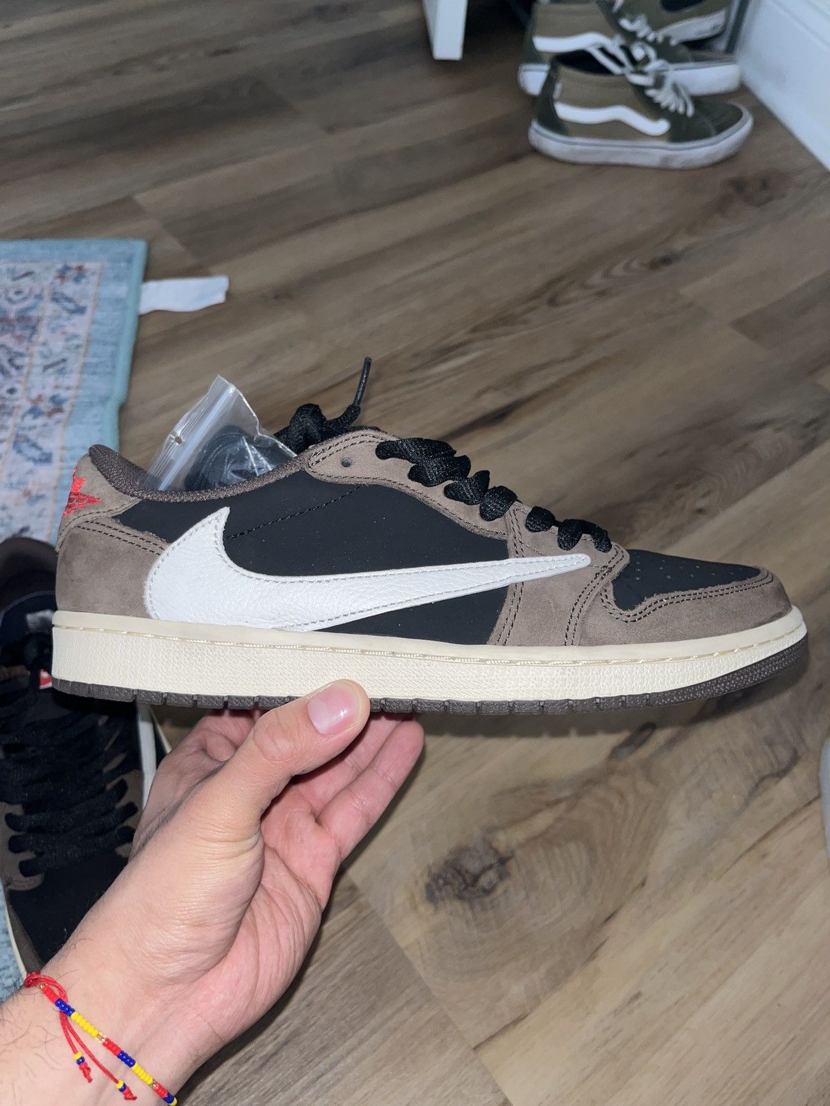 Nike × Travis Scott Travis Scott Jordan 1 Low “Mocha” Size US 8.5 / EU 41-42 - 18 Thumbnail