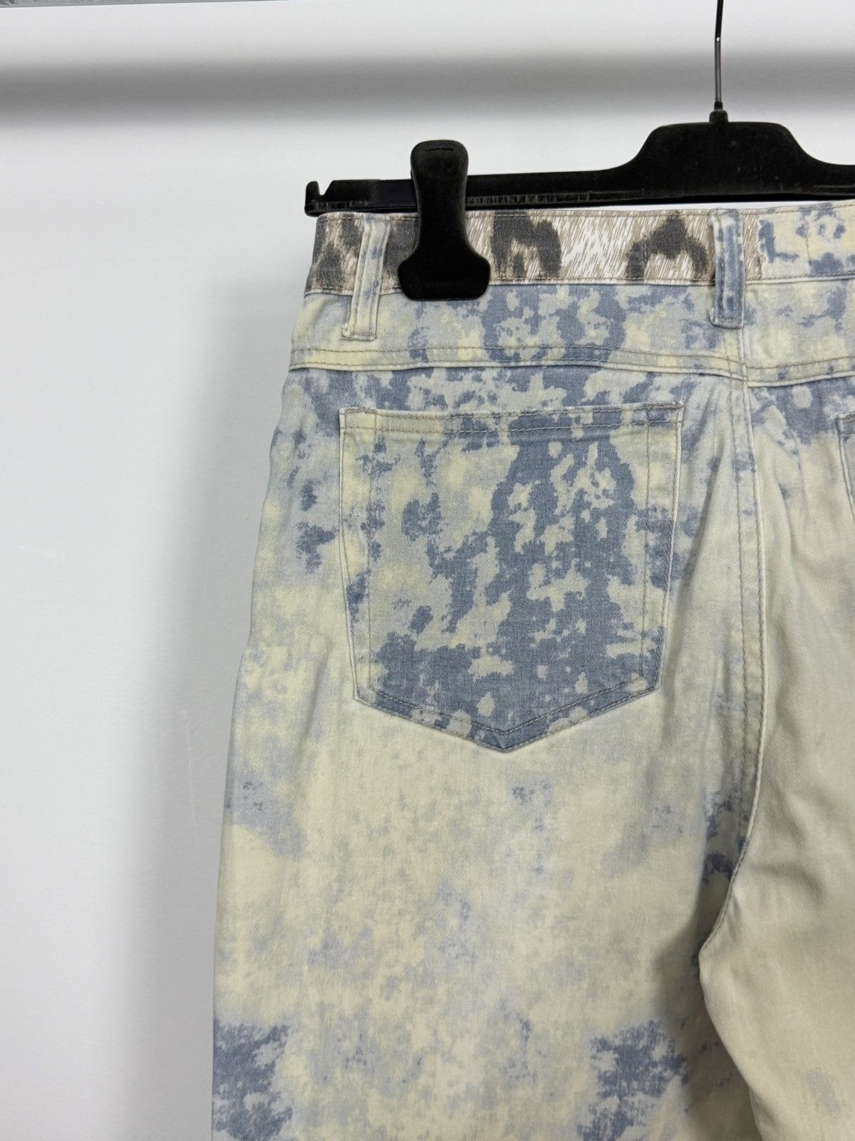 Roberto Cavalli Roberto Cavalli 2000’s Flared Leopard Explosion Denim Jeans Size 29" - 9 Thumbnail