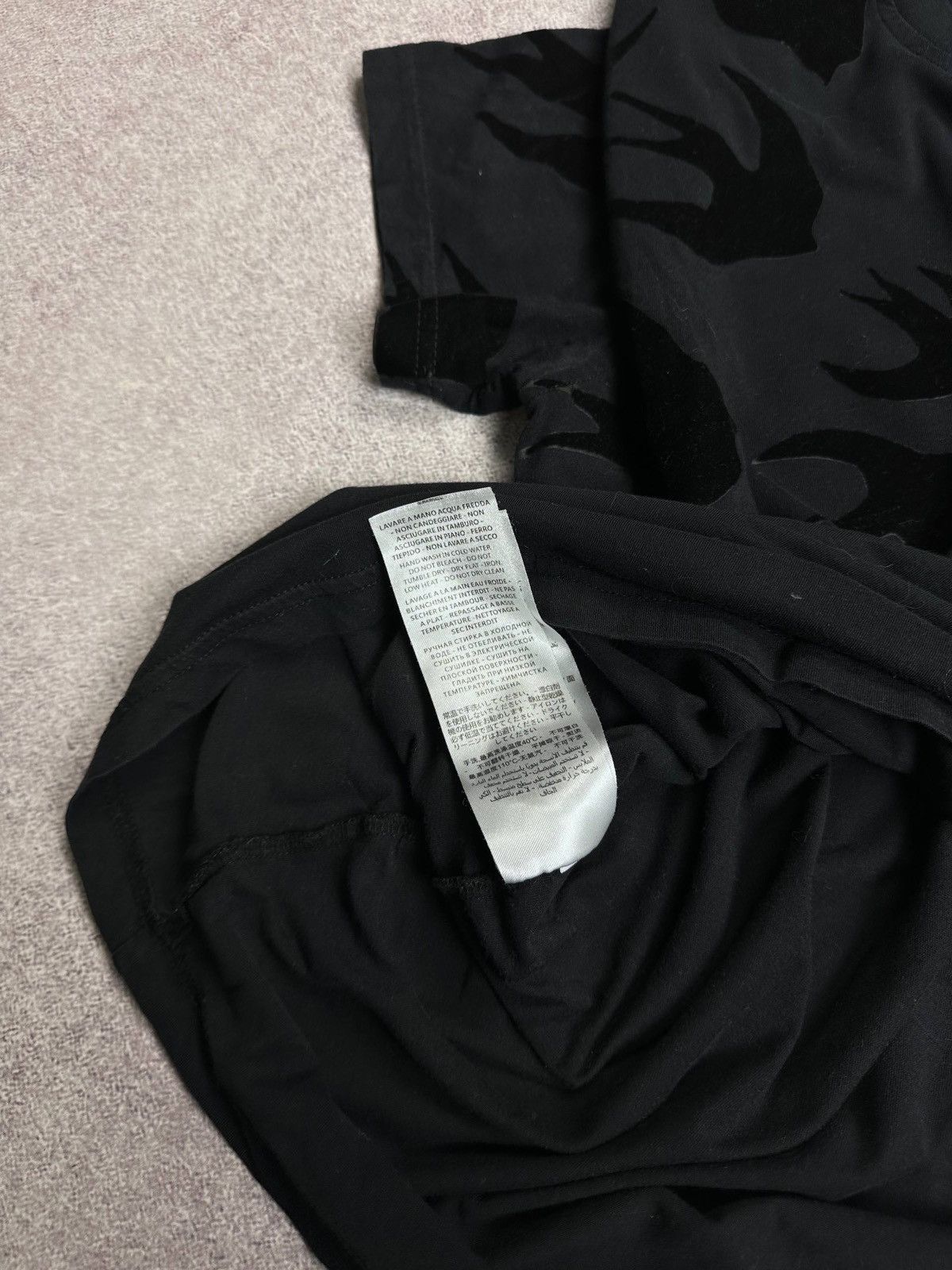 Alexander McQueen Vintage Alexander McQueen MCQ Birds T-shirt S Size US S / EU 44-46 / 1 - 8 Thumbnail