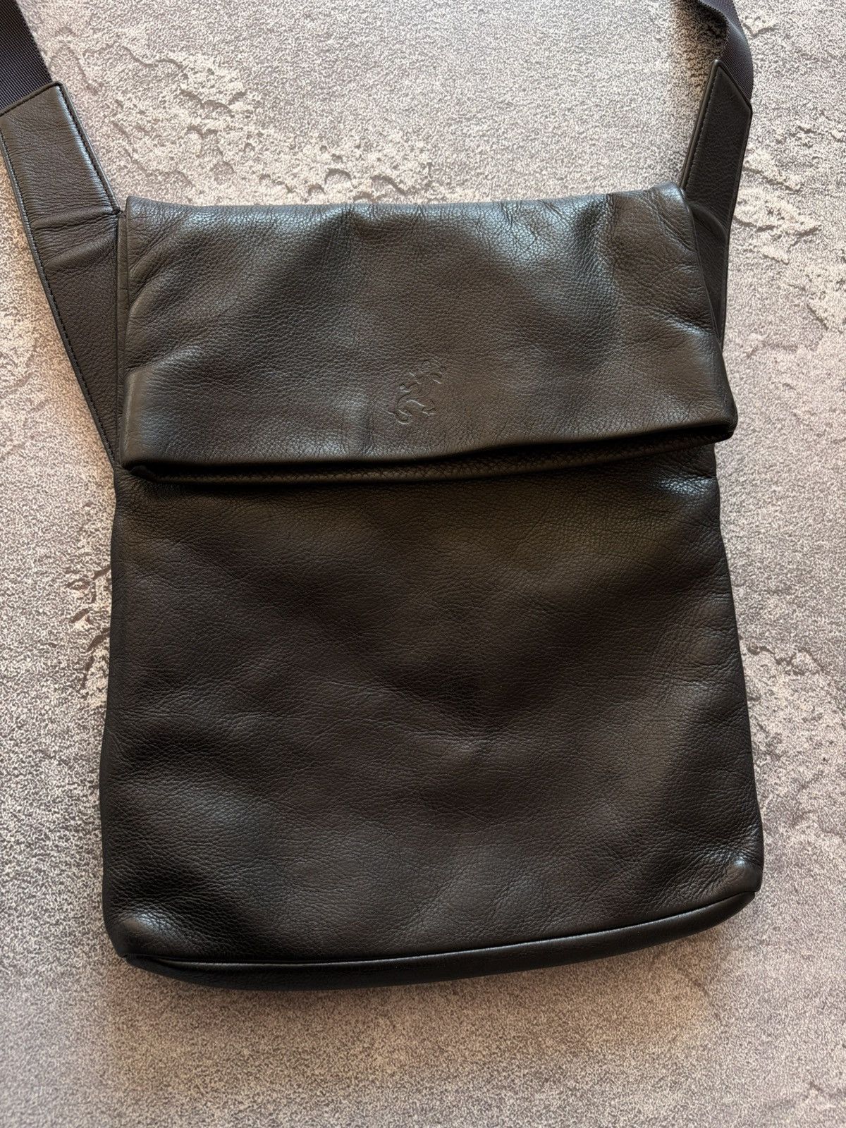 agnes b. Agnes b. Leather Crossbody Avant Garde Bag Made in Japan Size ONE SIZE - 3 Thumbnail