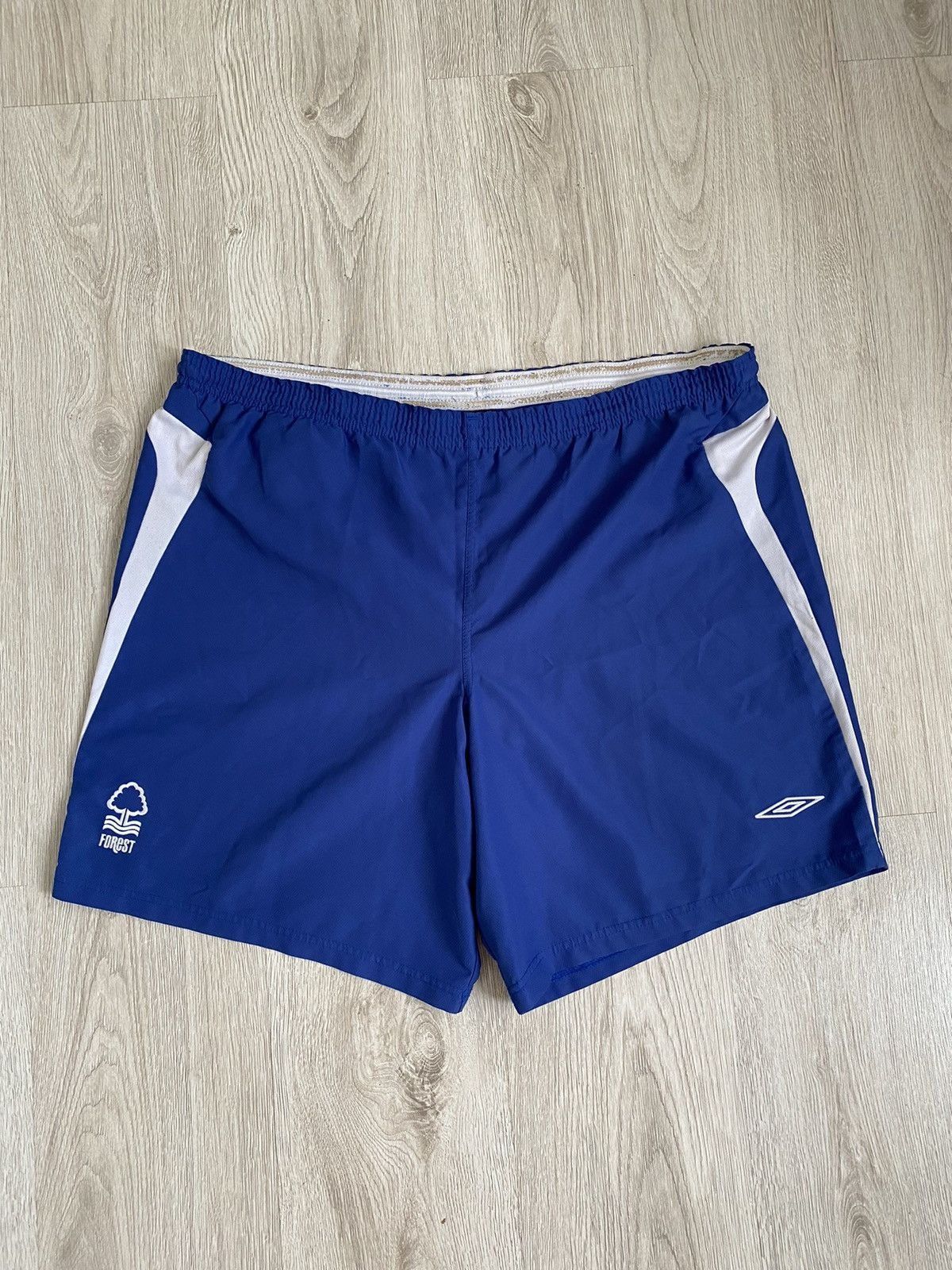 Umbro Vintage Umbro NOTTINGHAM FOREST Shorts - Size XXL Size US 36 / EU 52 - 1 Thumbnail