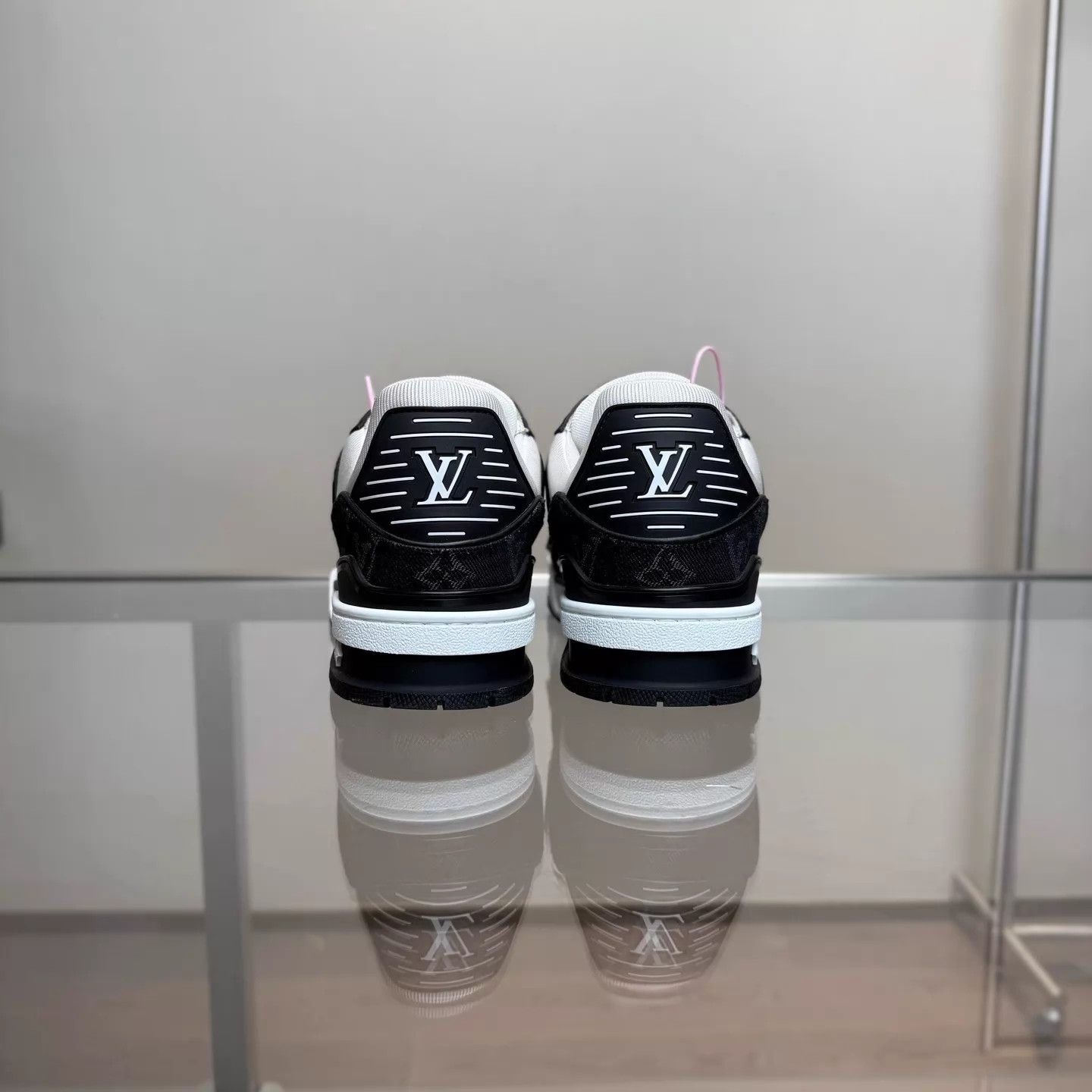 Louis Vuitton LV Trainer Black White Denim UK7/41 Size US 8 / EU 41 - 4 Thumbnail