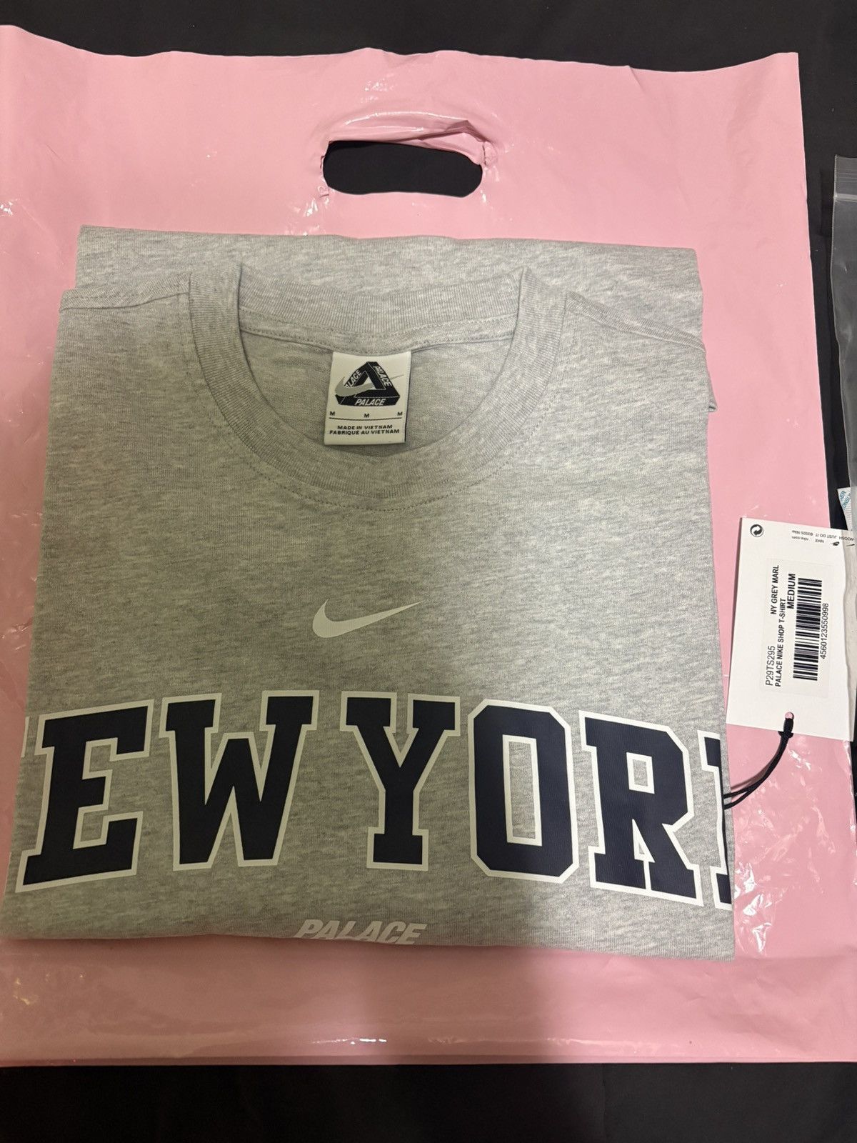 Palace Palace Nike Shop T-Shirt Size US M / EU 48-50 / 2 - 1 Thumbnail