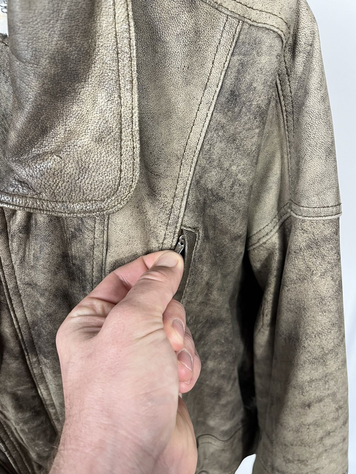 Genuine Leather Vintage Distressed Leather Jacket Brown Bomber Style Coat Size US XL / EU 56 / 4 - 5 Thumbnail