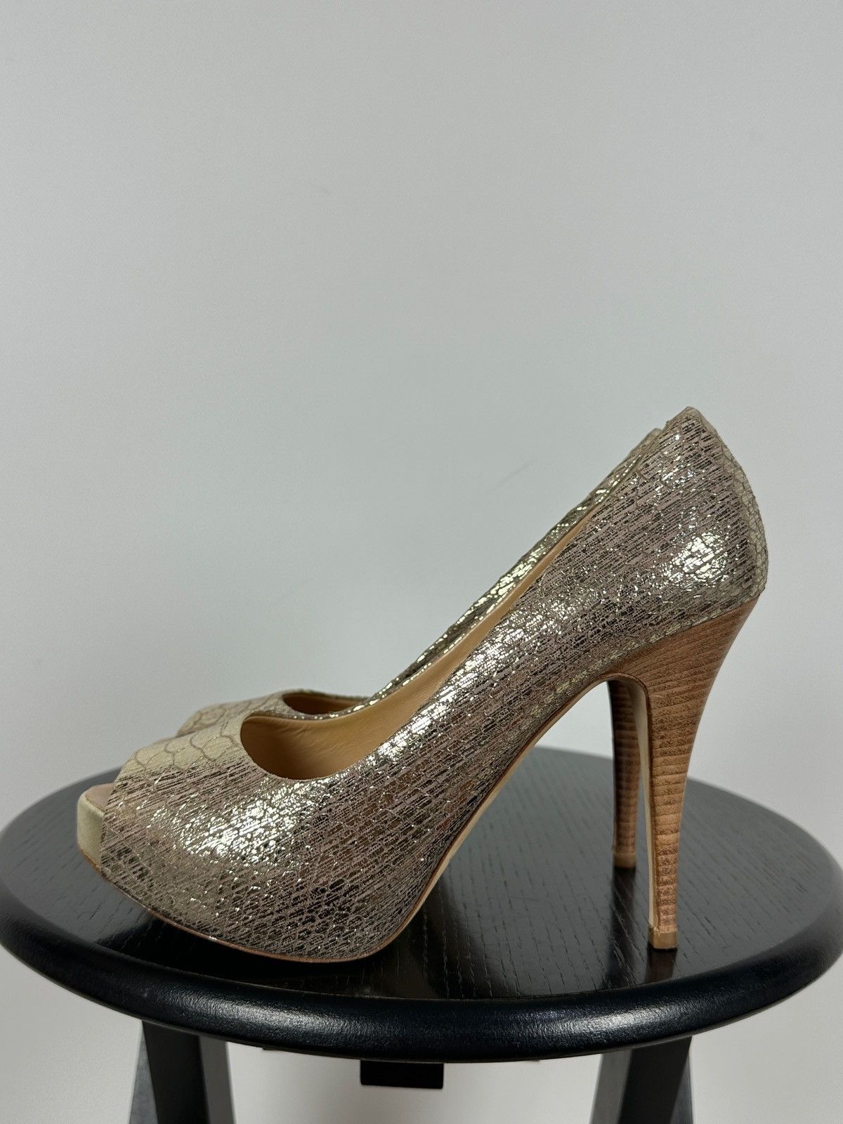 Giuseppe Zanotti Giuseppe Zanotti Gold Metallic Python Embossed Leather Pumps Size US 8 / IT 38 - 3 Thumbnail