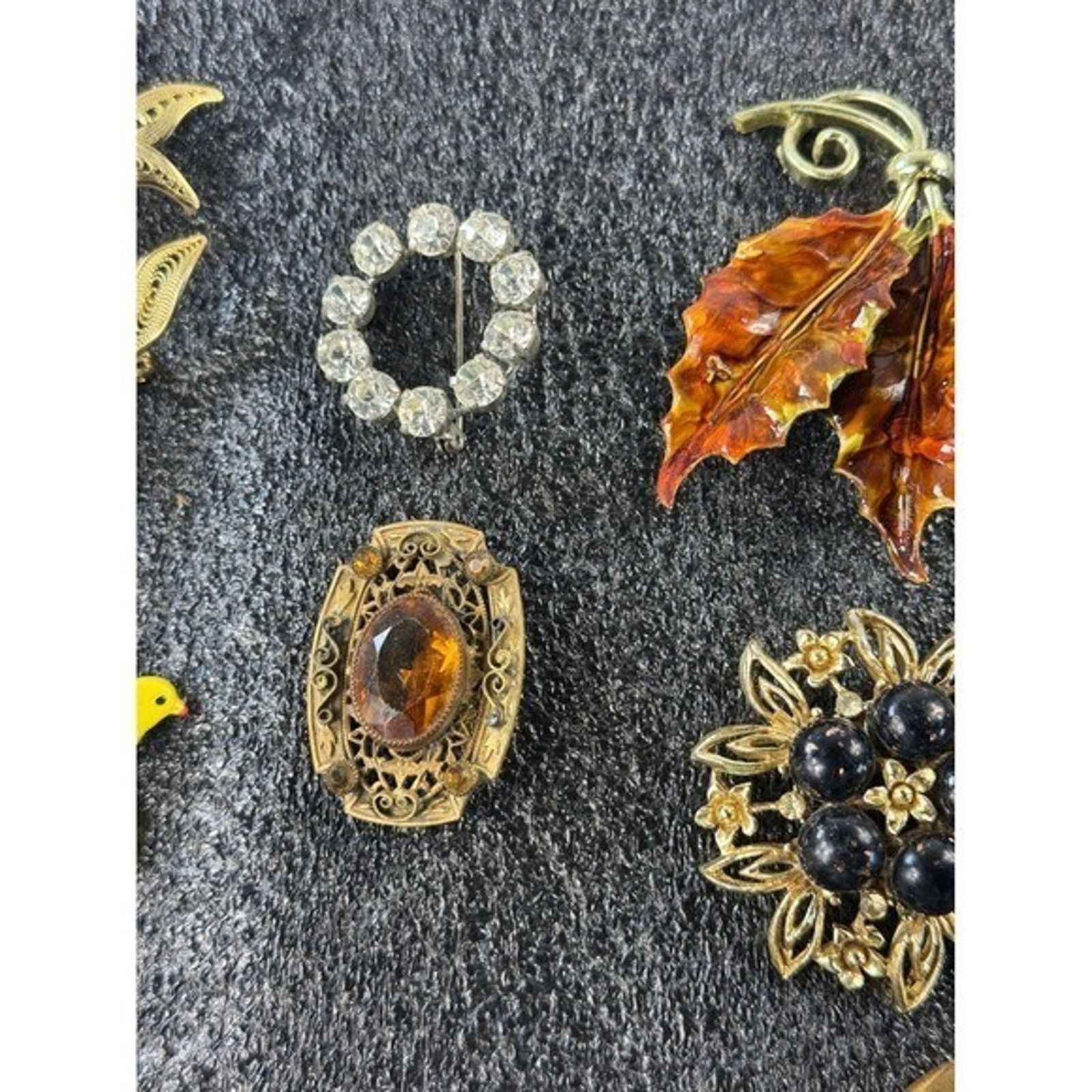 & Other Stories Vintage Brooch Pin lot 1934 Chicago Worlds Fair DeKalb 15pc Size ONE SIZE - 6 Thumbnail
