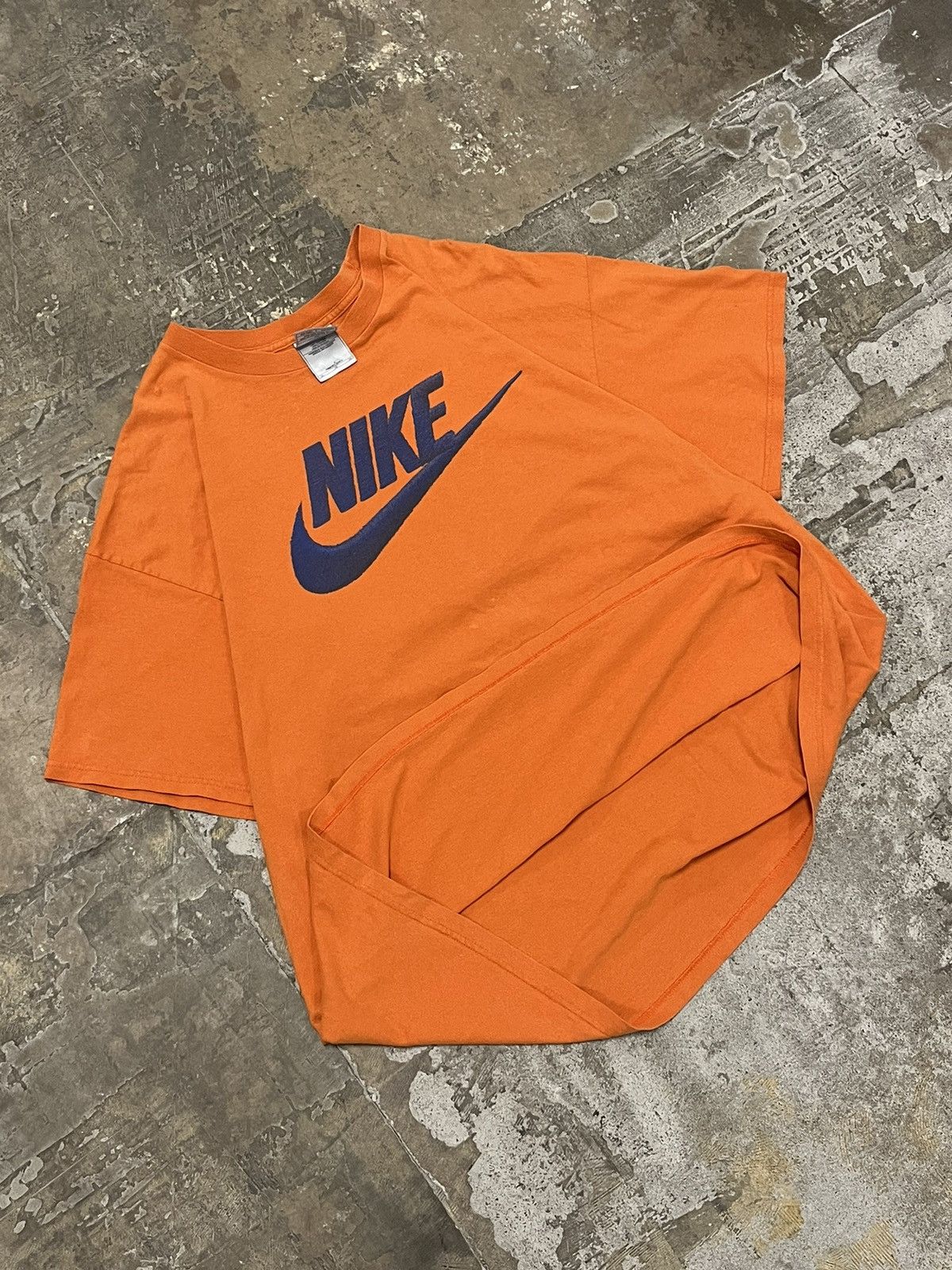 Nike × Vintage Nike vintage streetwear big swoosh tee shirt y2k hype Size US XL / EU 56 / 4 - 2 Thumbnail