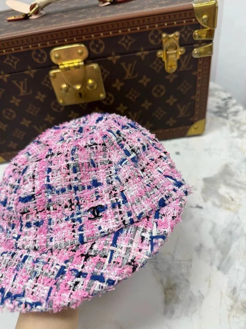 Chanel Chanel 23P Pink Tweed Soft Top Hat . Size ONE SIZE - 3 Thumbnail