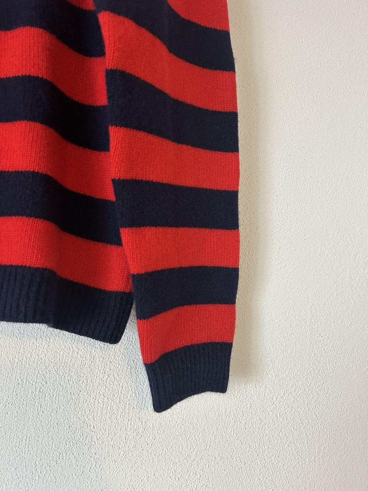 Gucci Gucci Bee Embroidered Wool Sweater - Alessandro Michele Era Size US S / EU 44-46 / 1 - 6 Thumbnail