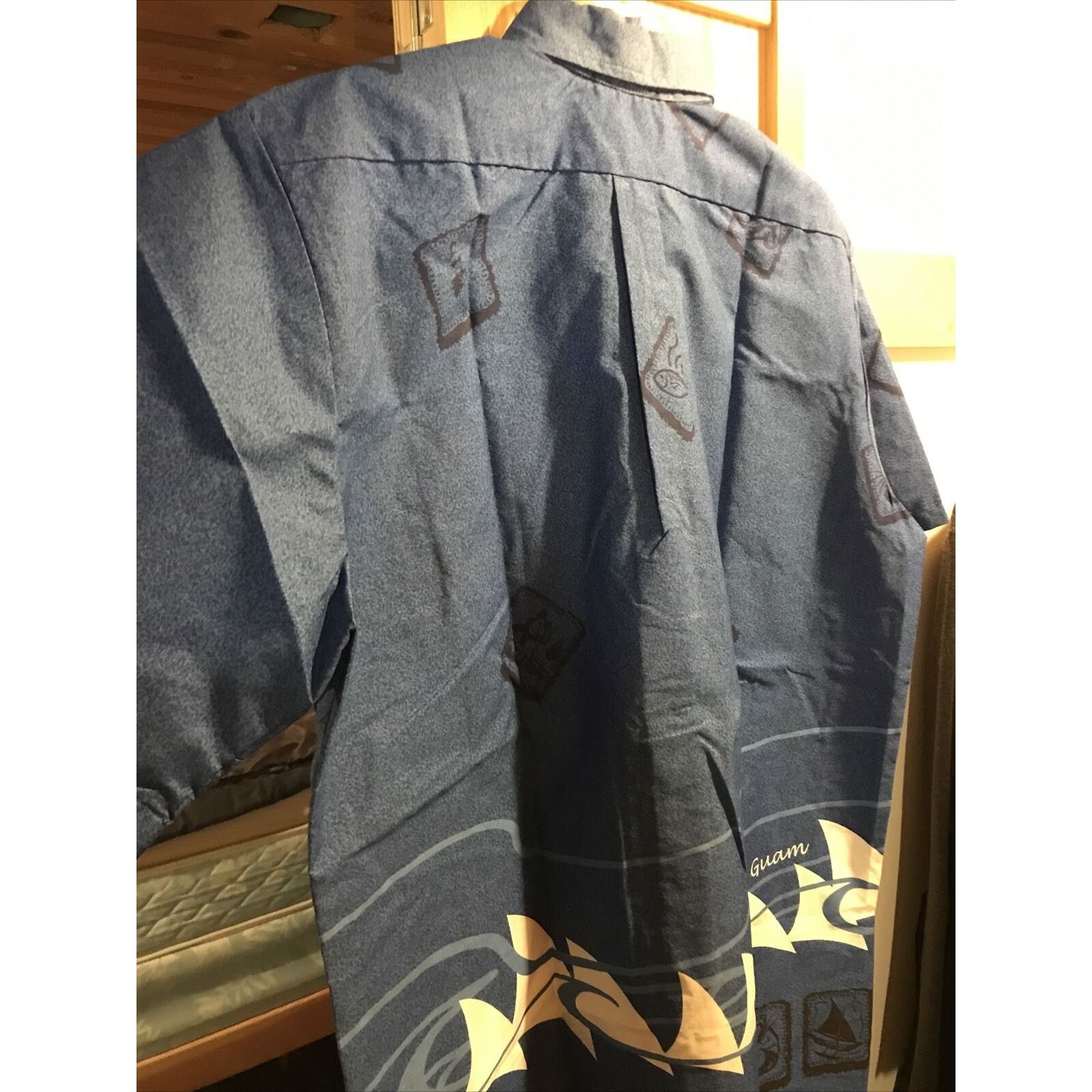 Other Malihini Hawaii Men’s L Blue SS Buitton Down Hawaiian Shirt Size US L / EU 52-54 / 3 - 11 Thumbnail