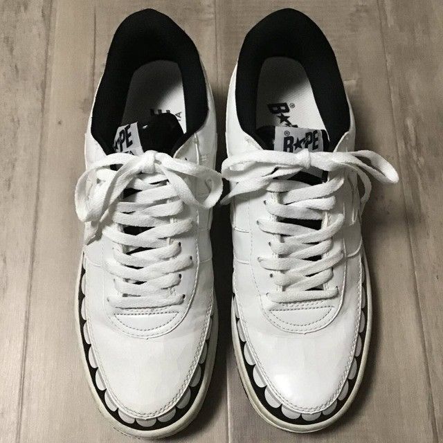 Bape × Kaws × Nigo KAWS CHOMPERS BAPE STA Patent Leather Sneakers APE NIGO Size US 9.5 / EU 42-43 - 4 Thumbnail