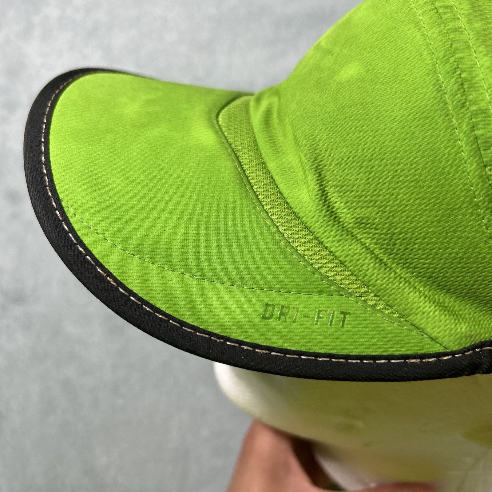 Nike Nike 6 Panel Featherlight Hat Eminem Strap Swoosh Tailwind Size ONE SIZE - 10 Thumbnail